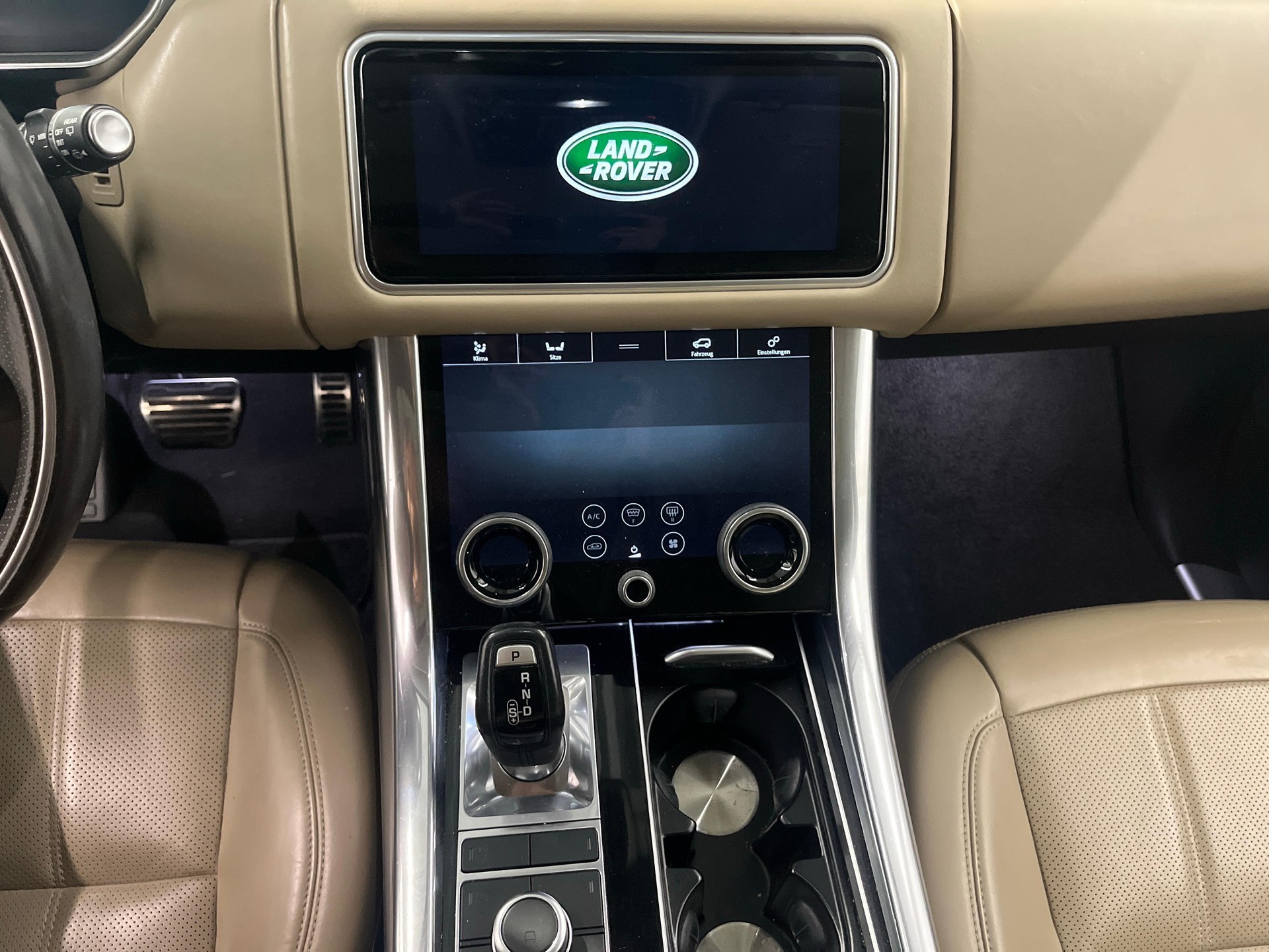 LAND ROVER Range Rover Sport 3.0 SDV6 HSE Dynamic-image-13