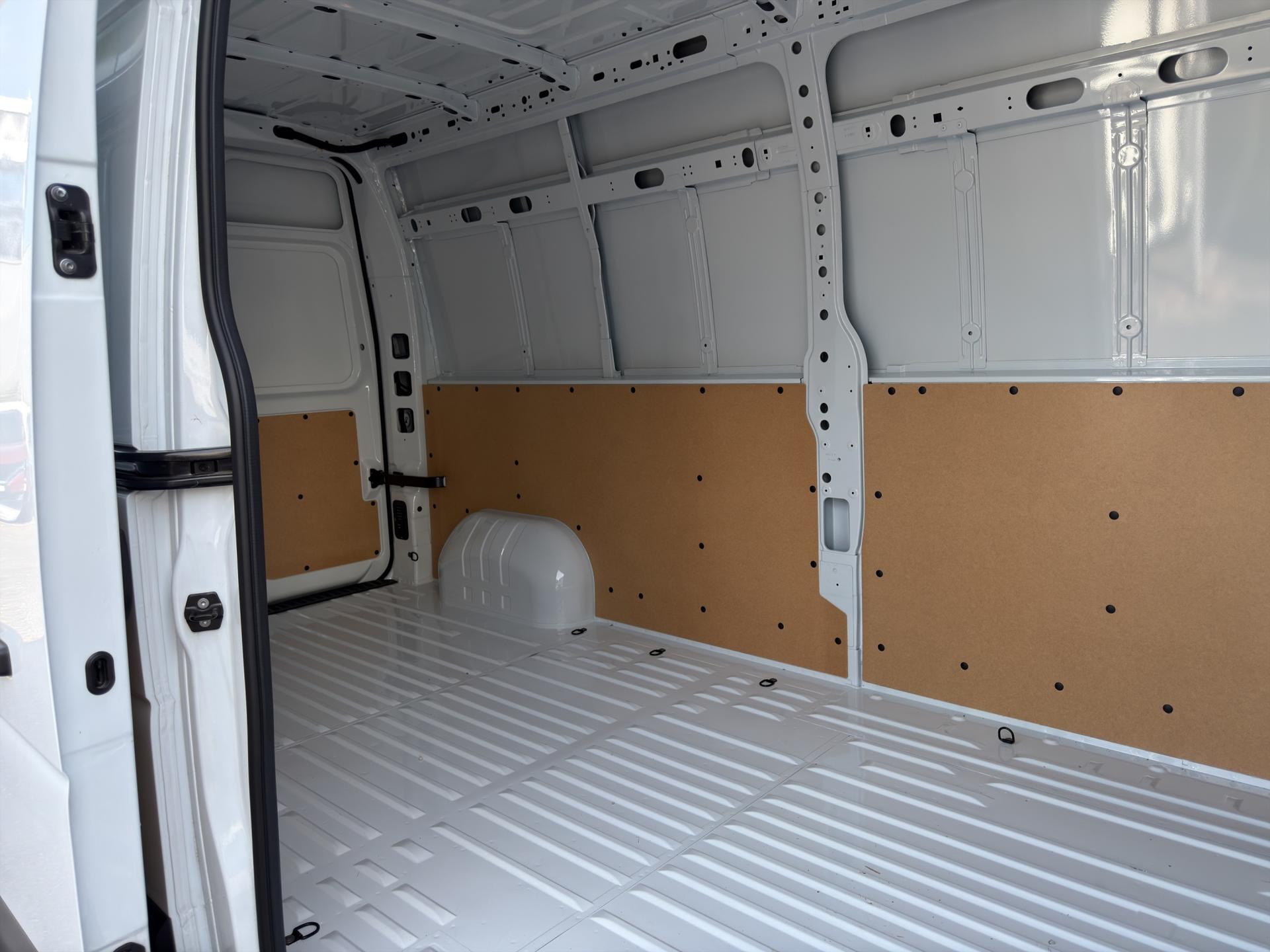 RENAULT Master T35 2.3 Blue dCi 135 L3H2-image-20