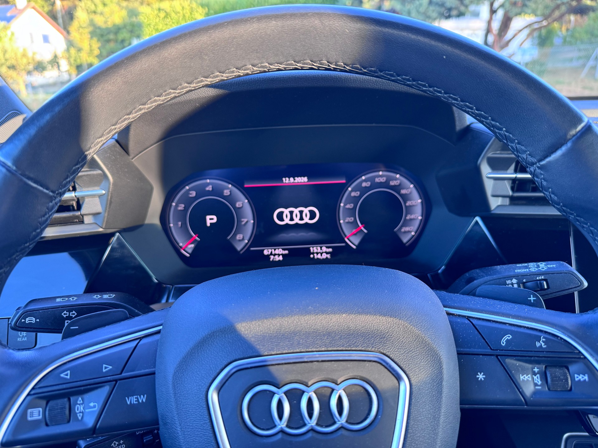 AUDI 1.5 35 TFSI Attraction S-Tronic-image-4