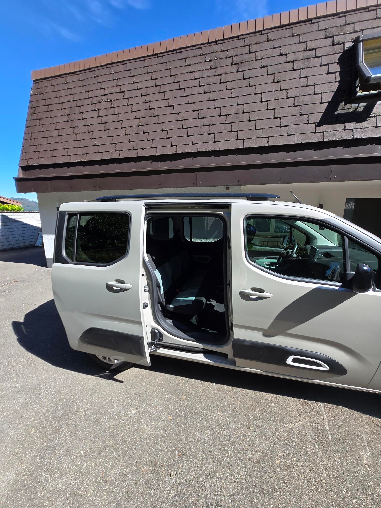 CITROEN 1.2 PureTech 130 Feel Pack-image-1