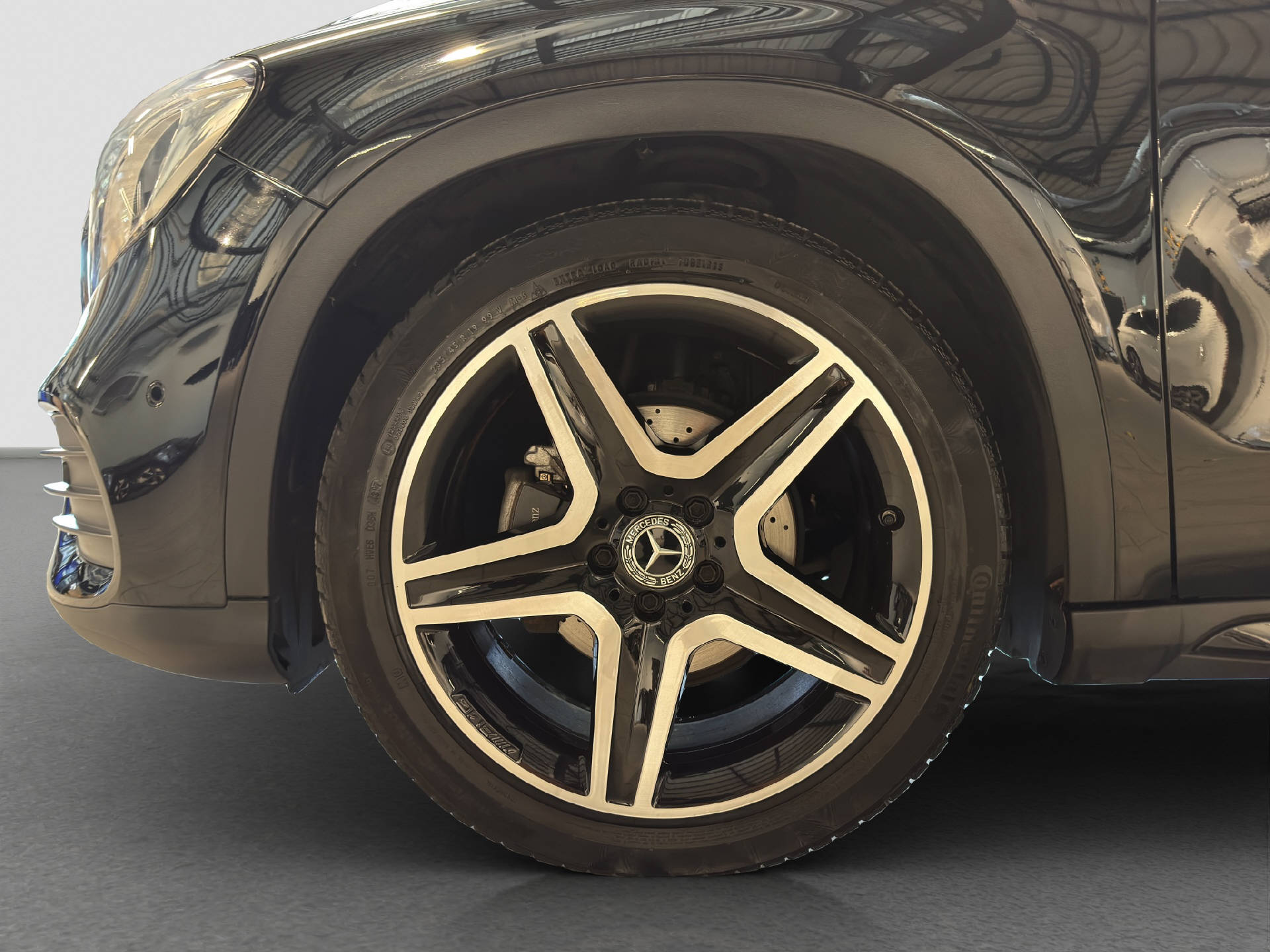 MERCEDES-BENZ GLA 200 Night Star AMG Line-image-5