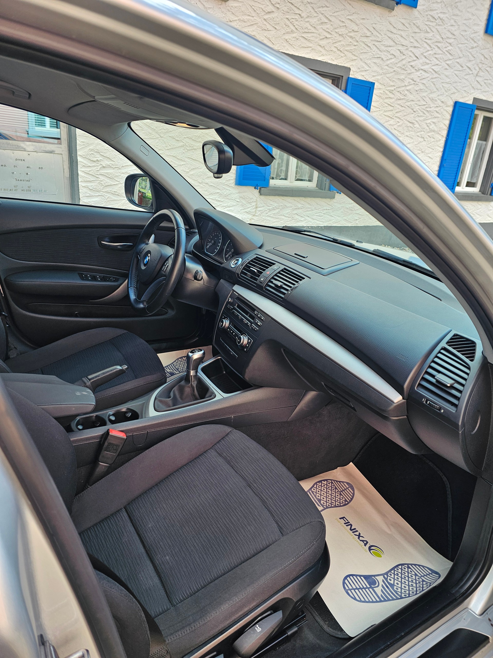 BMW 116i-image-6