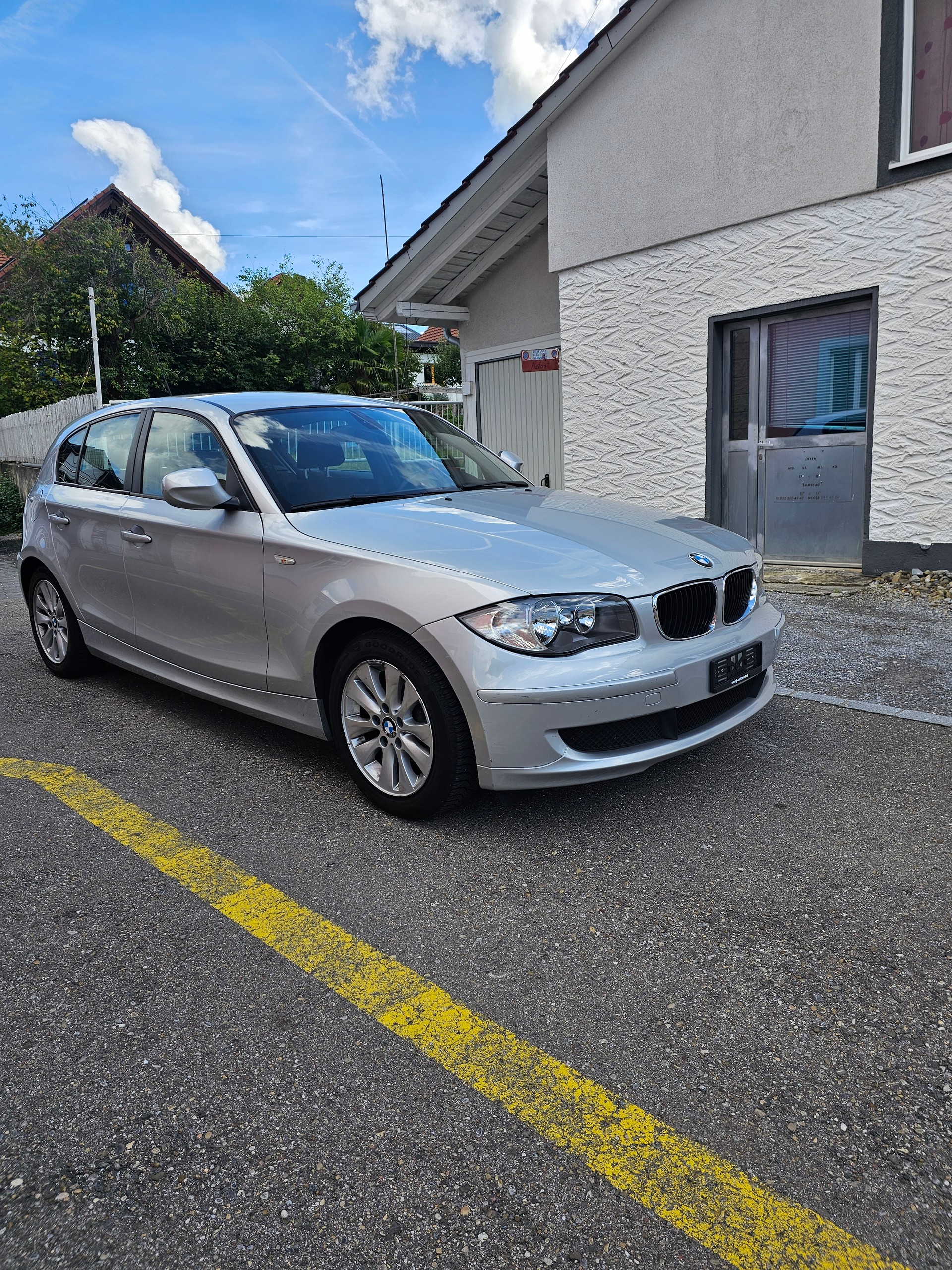 BMW 116i-image-1