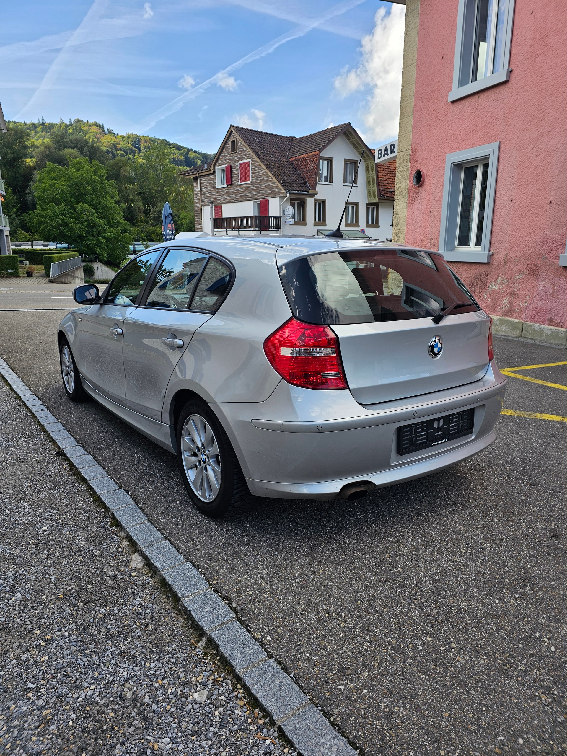 BMW 116i-image-3