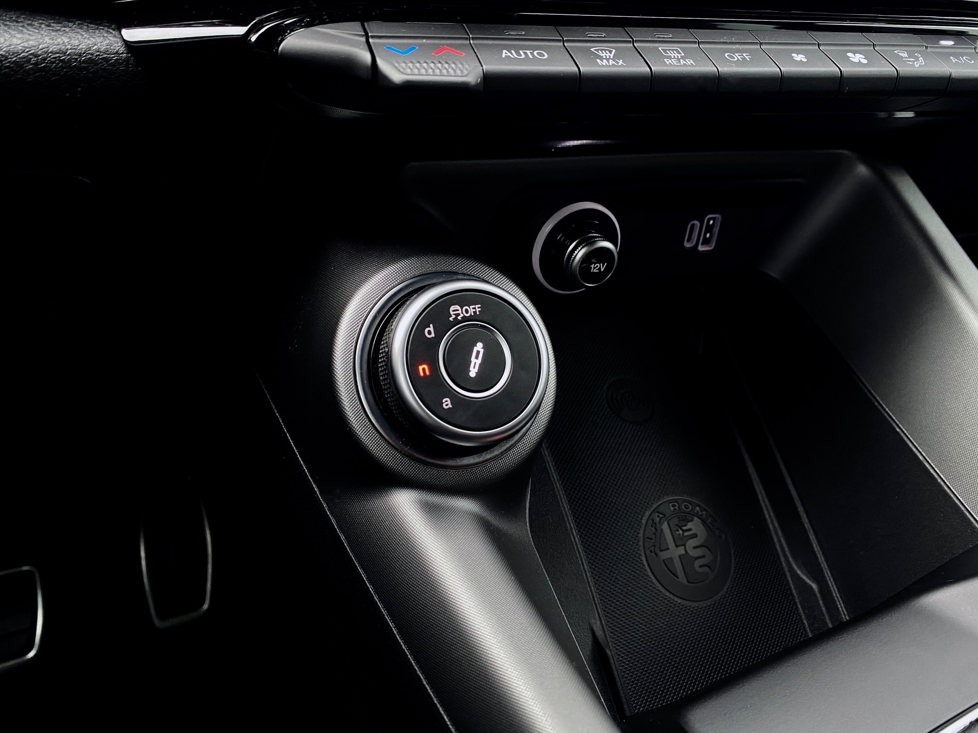 ALFA ROMEO Tonale 1.5 48V *MildHybrid*Swiss*Veloce*Tech*Premium*-image-9