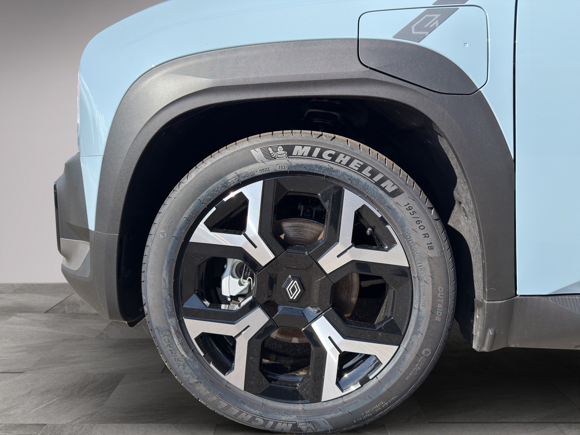 RENAULT R4 E-Tech Comfort Range 52 kWh Techno-image-13