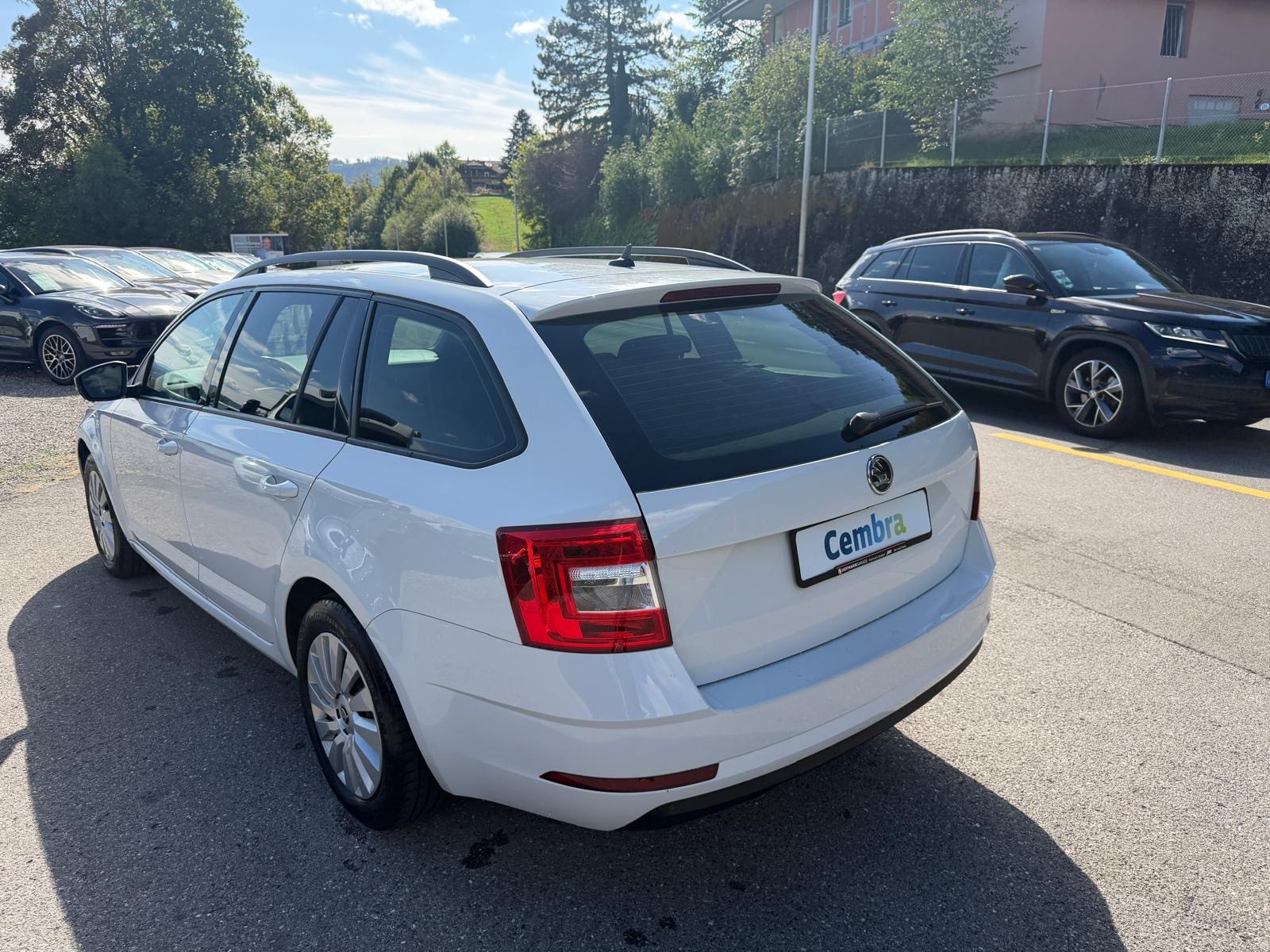SKODA Octavia Combi 2.0 TDI Ambition 4x4 DSG-image-2