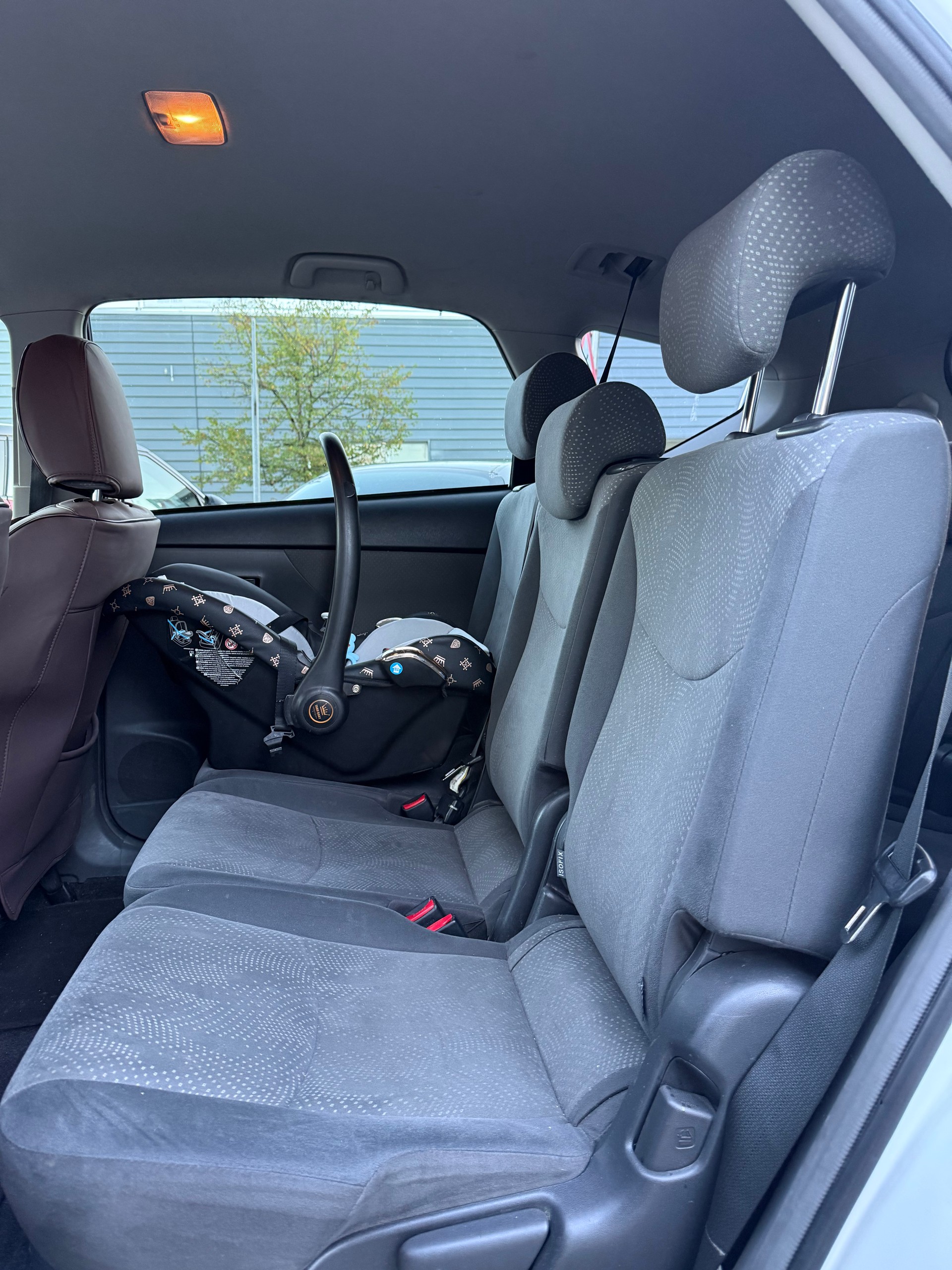 TOYOTA Prius+ 1.8 VVT-i HSD Sol-image-4