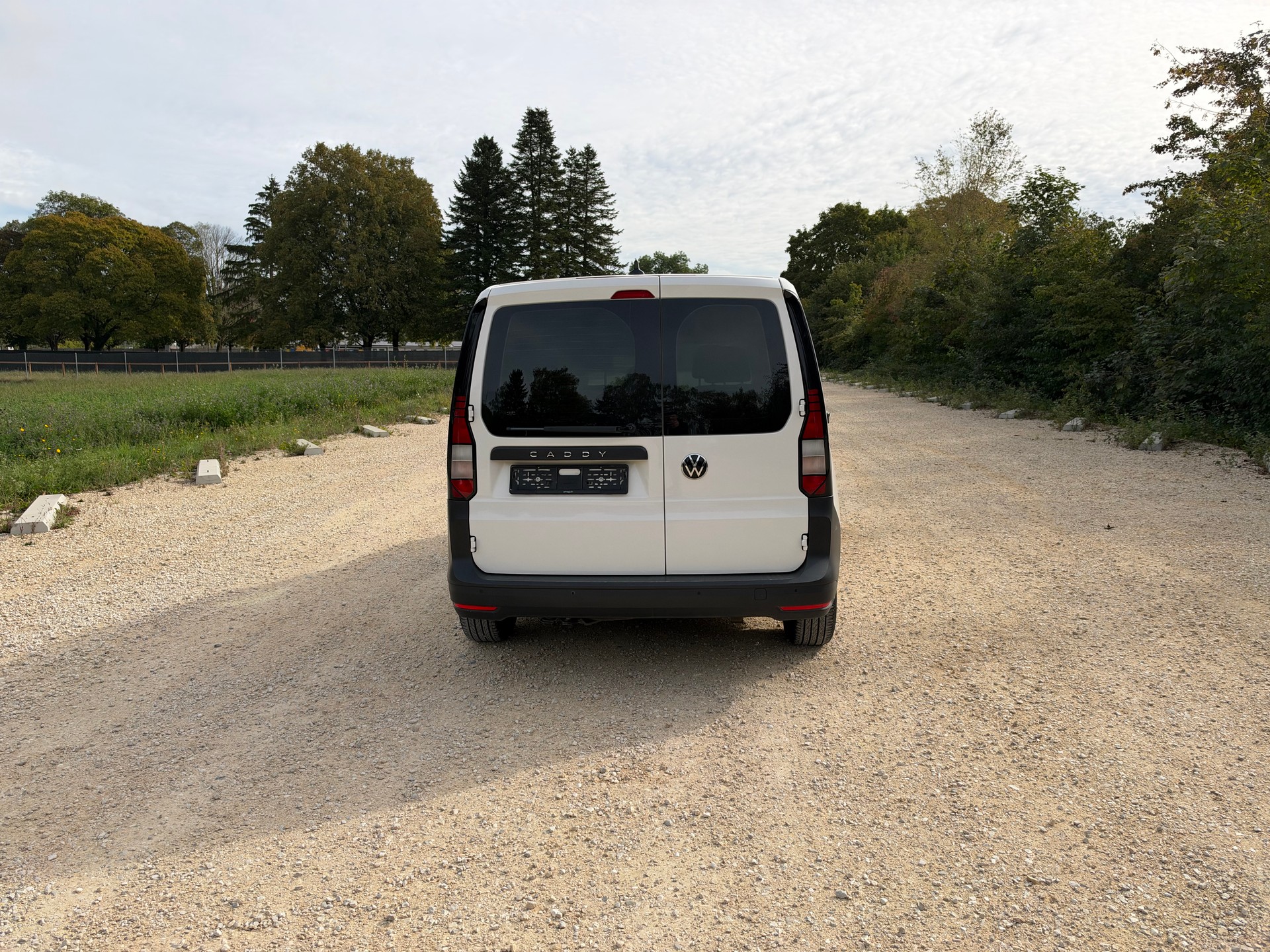 VW Caddy 2.0 TDI Life-image-4