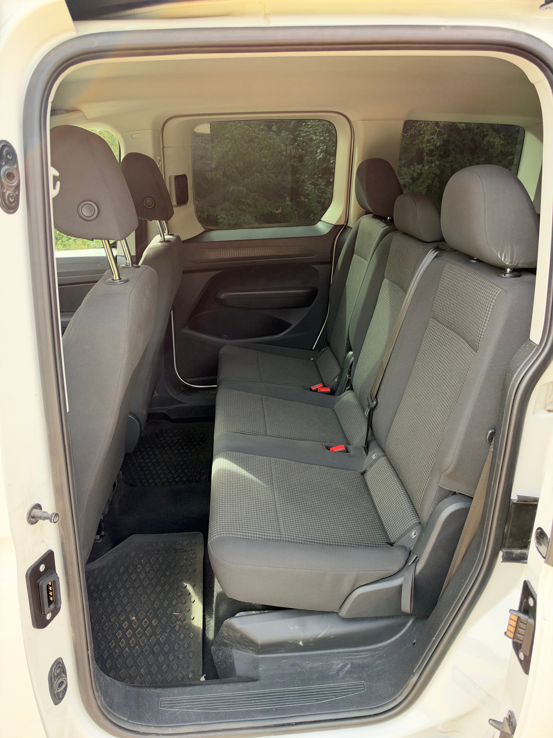 VW Caddy 2.0 TDI Life-image-5