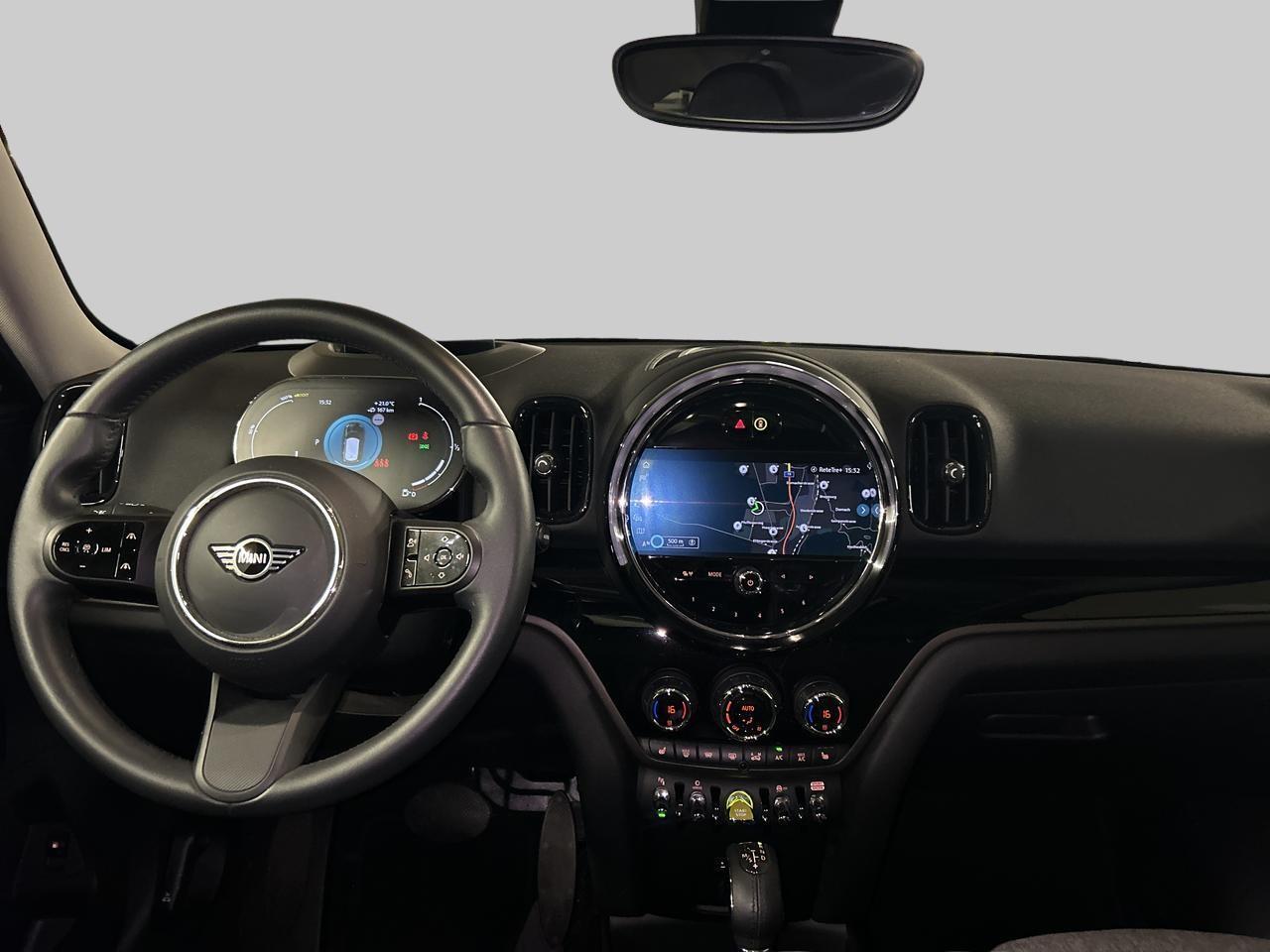 MINI Countryman Cooper SE ALL4-image-18
