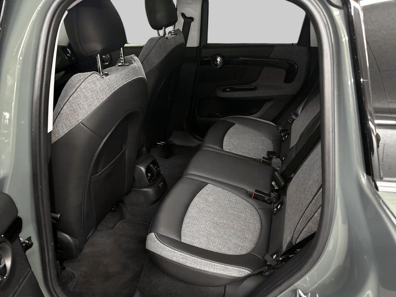 MINI Countryman Cooper SE ALL4-image-17