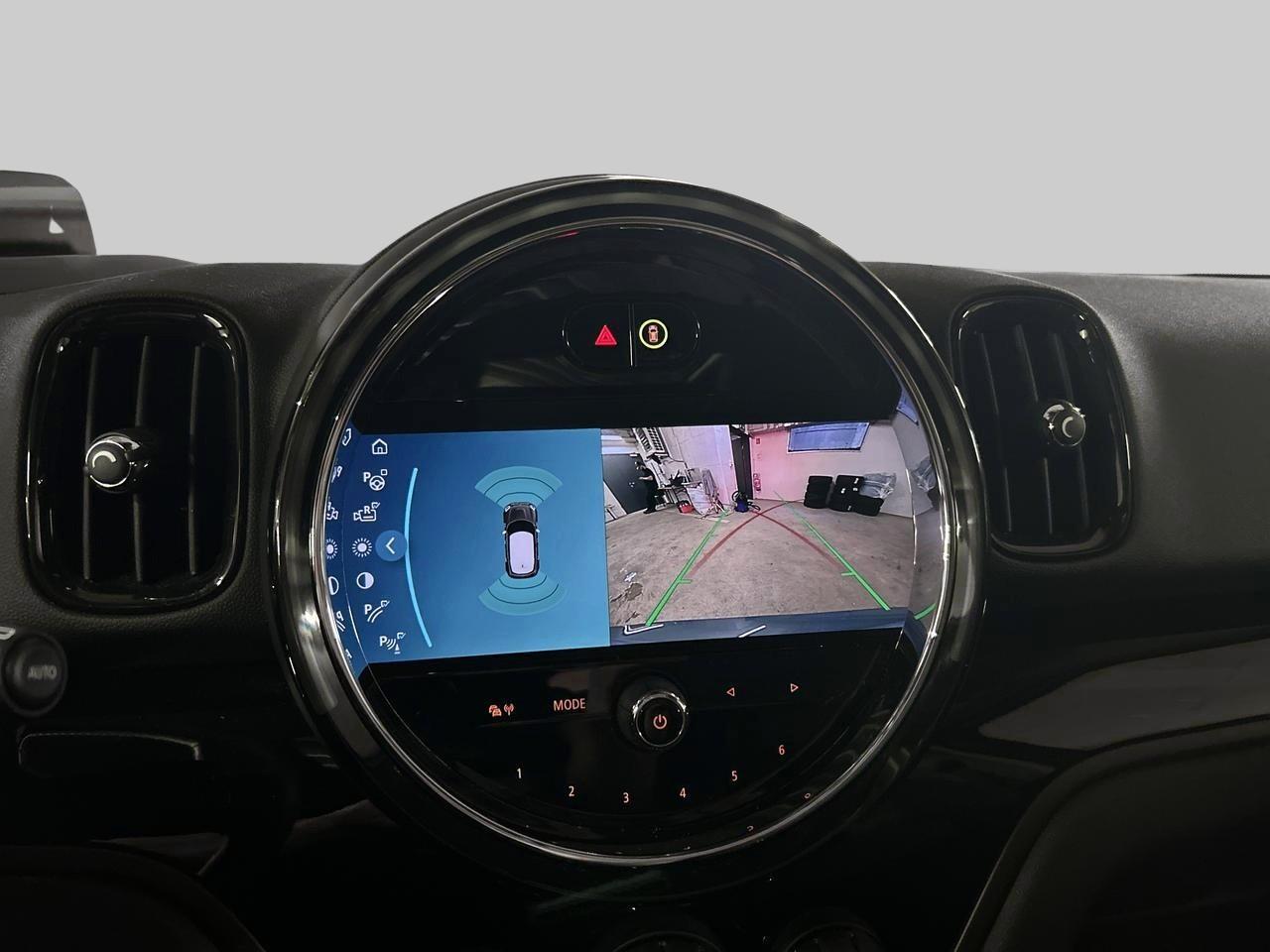 MINI Countryman Cooper SE ALL4-image-25