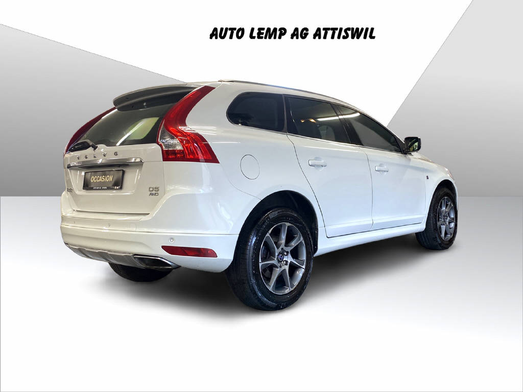 VOLVO XC60 2.4 D5 Ocean Race AWD-image-5