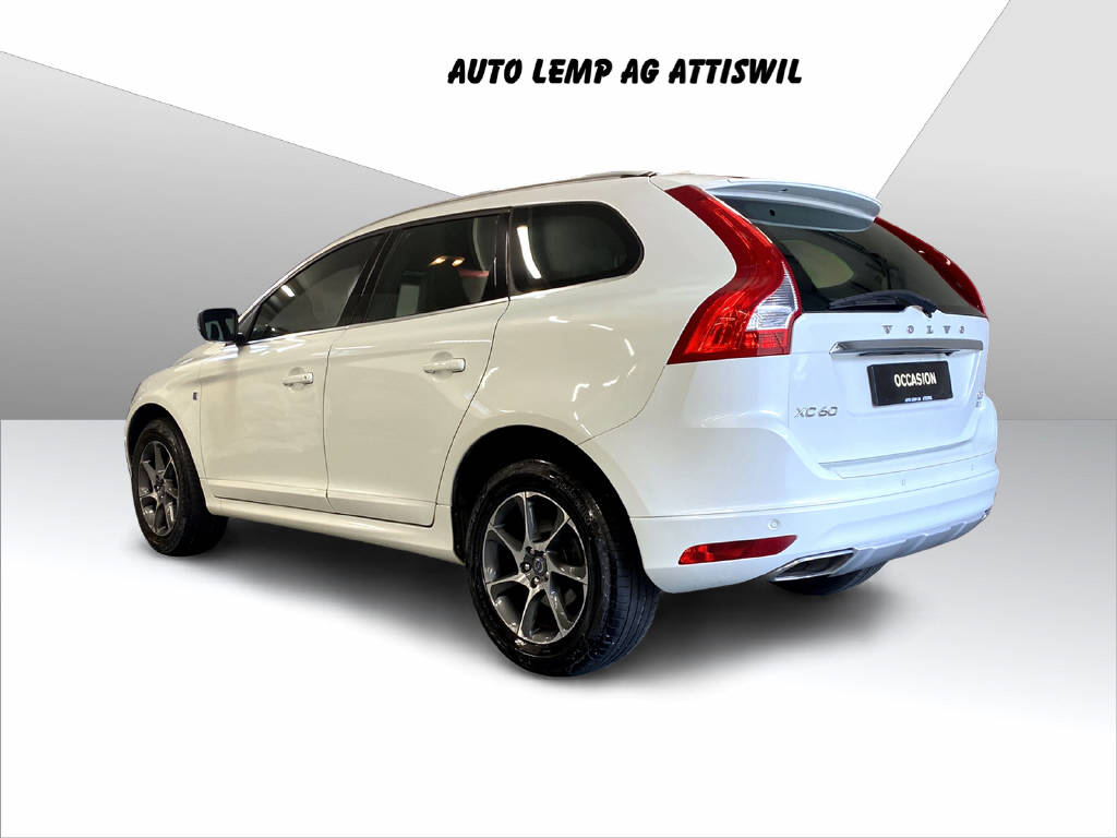 VOLVO XC60 2.4 D5 Ocean Race AWD-image-3