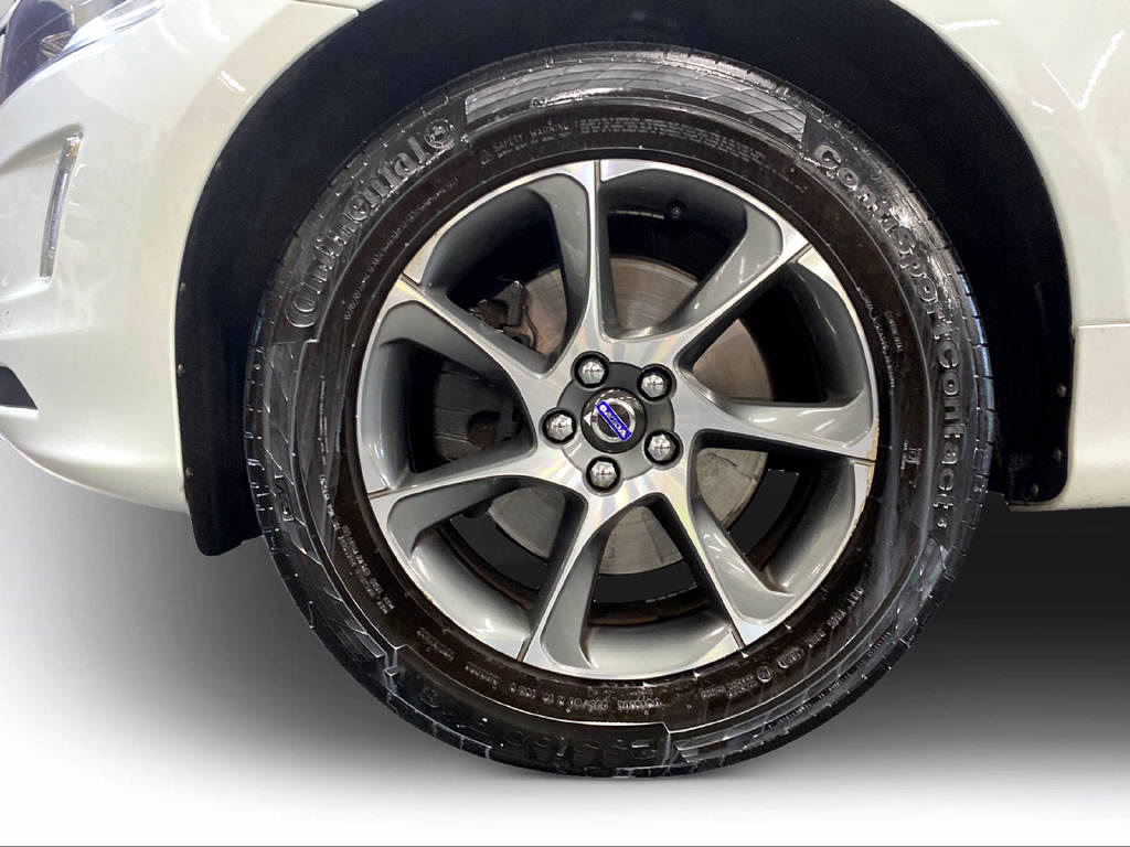 VOLVO XC60 2.4 D5 Ocean Race AWD-image-7