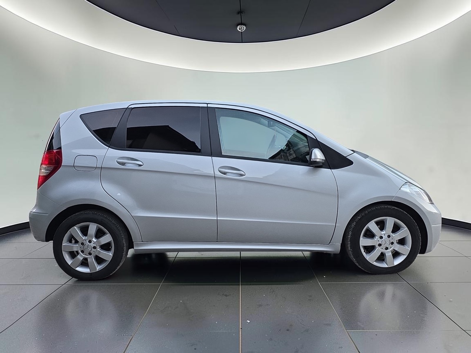 MERCEDES-BENZ A 160 CDI Elégance Autotronic-image-3