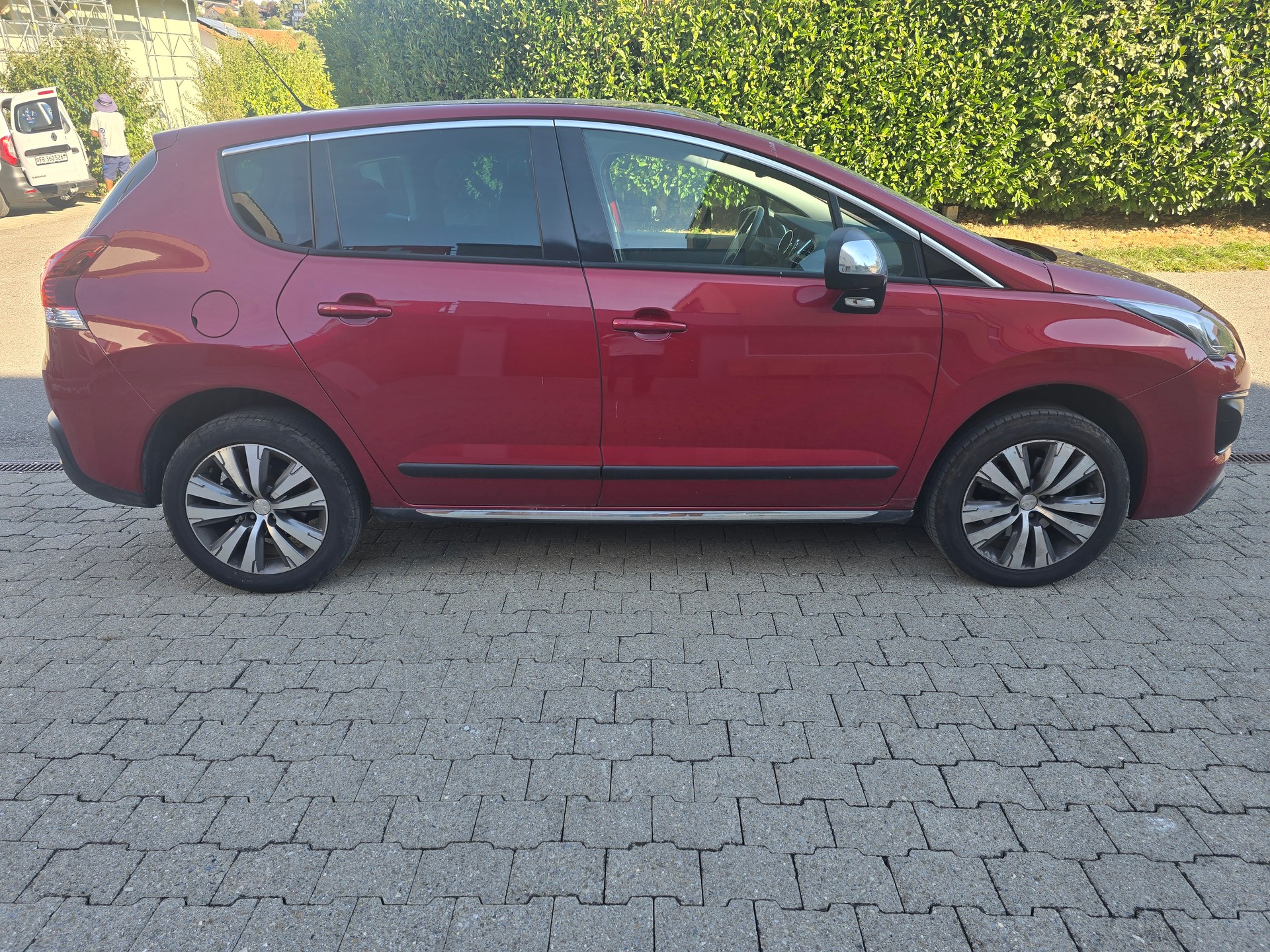 PEUGEOT 3008 1.6 16V T Allure Tiptronic-image-5