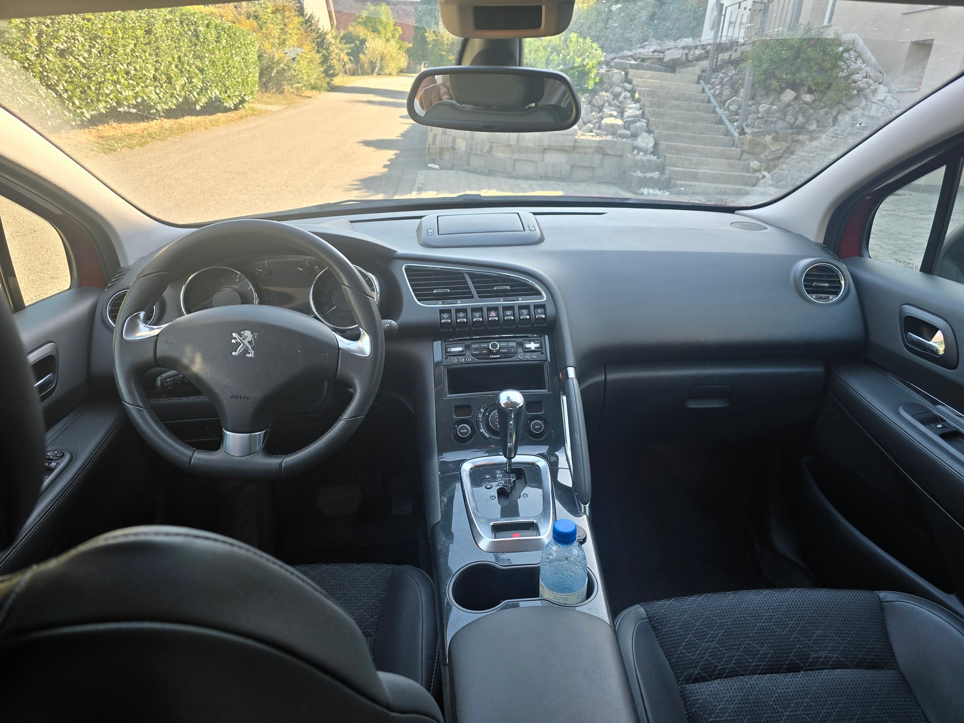 PEUGEOT 3008 1.6 16V T Allure Tiptronic-image-8