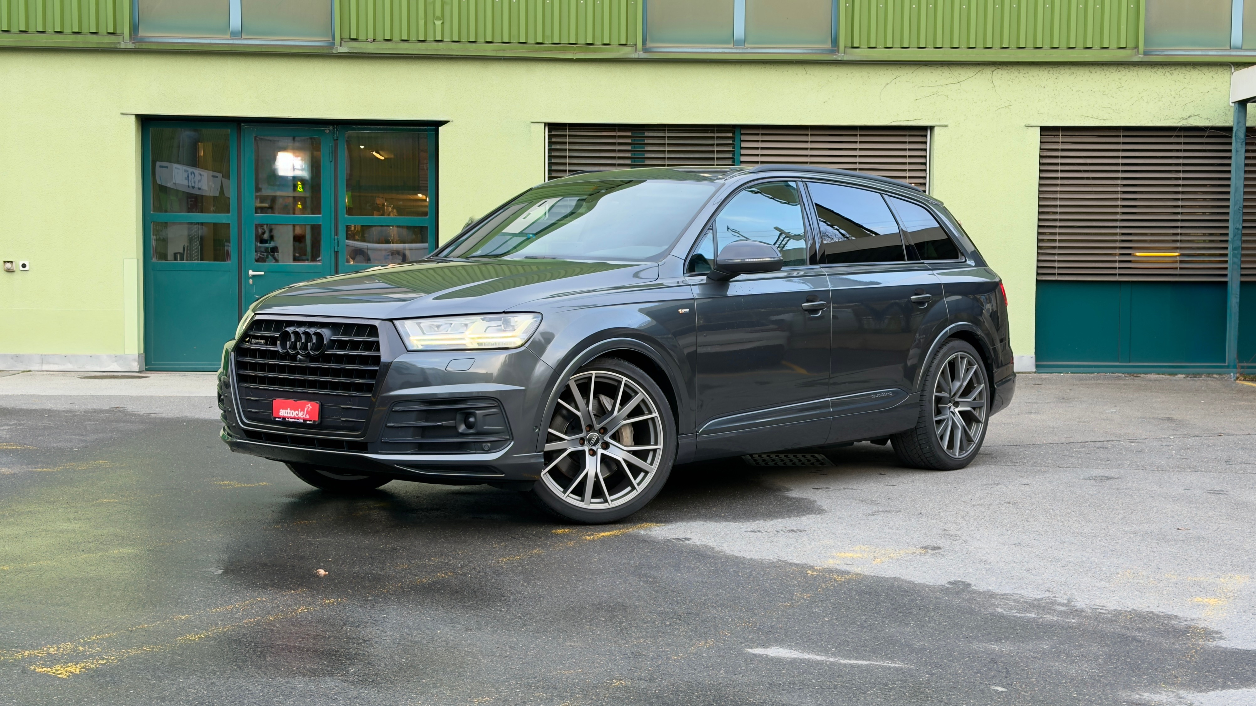 Car photo