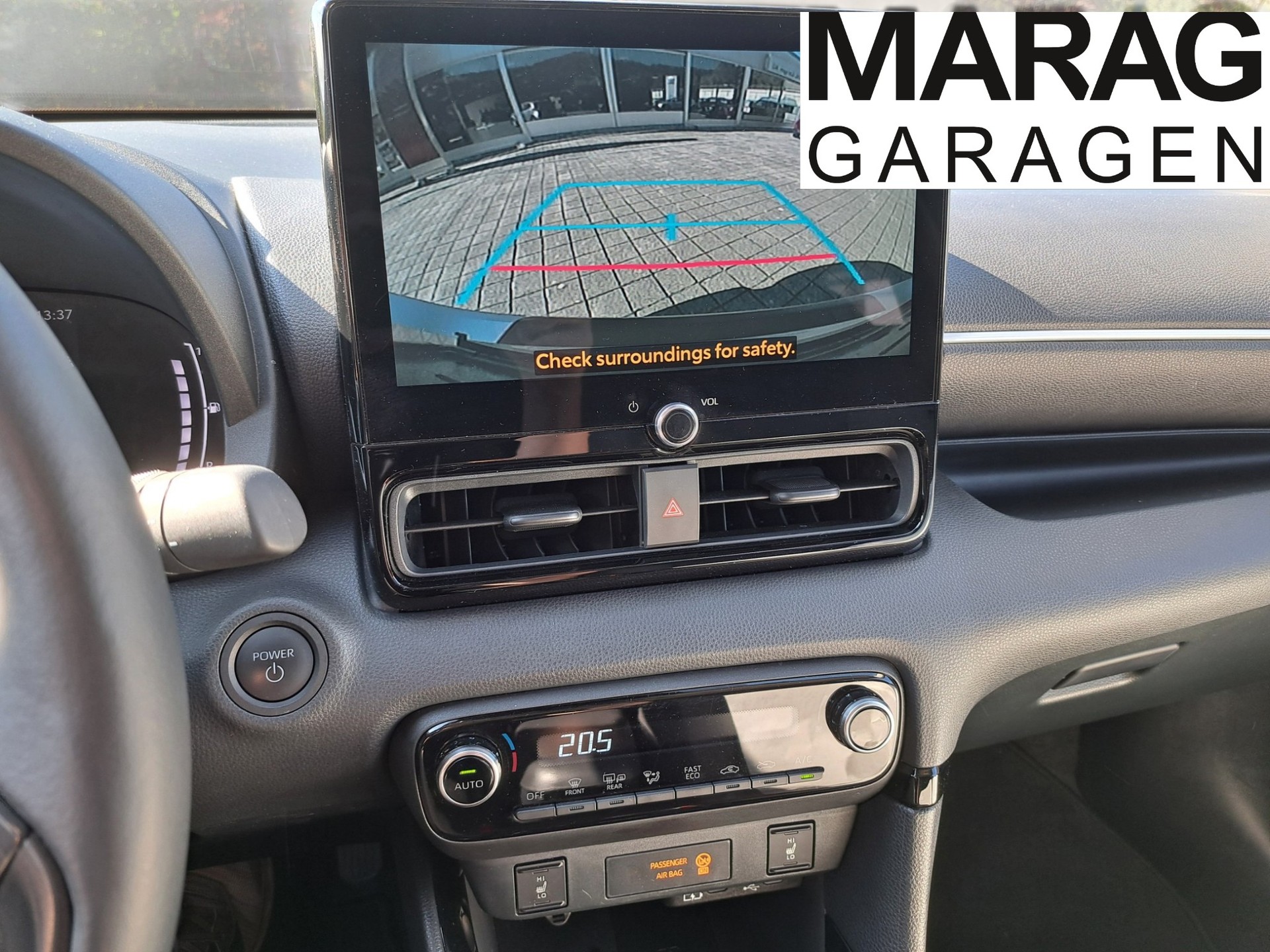 TOYOTA Yaris 1.5 Trend e-CVT-image-11