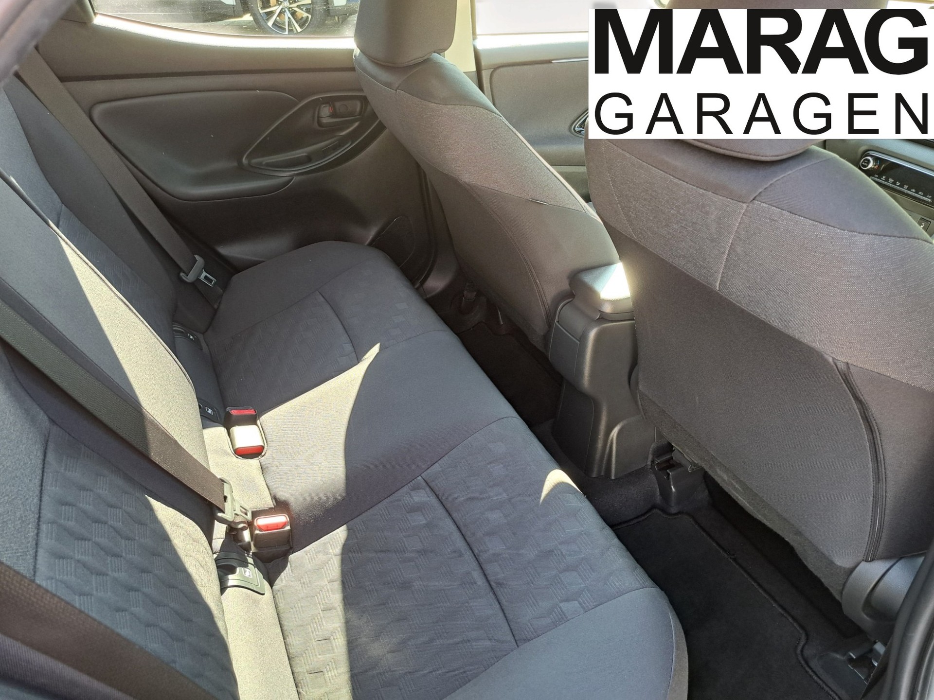 TOYOTA Yaris 1.5 Trend e-CVT-image-5