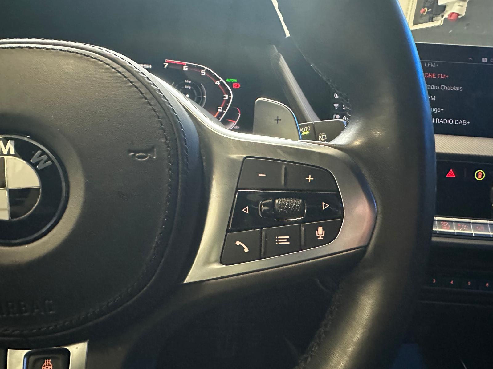 BMW M135i xDrive Steptronic-image-18