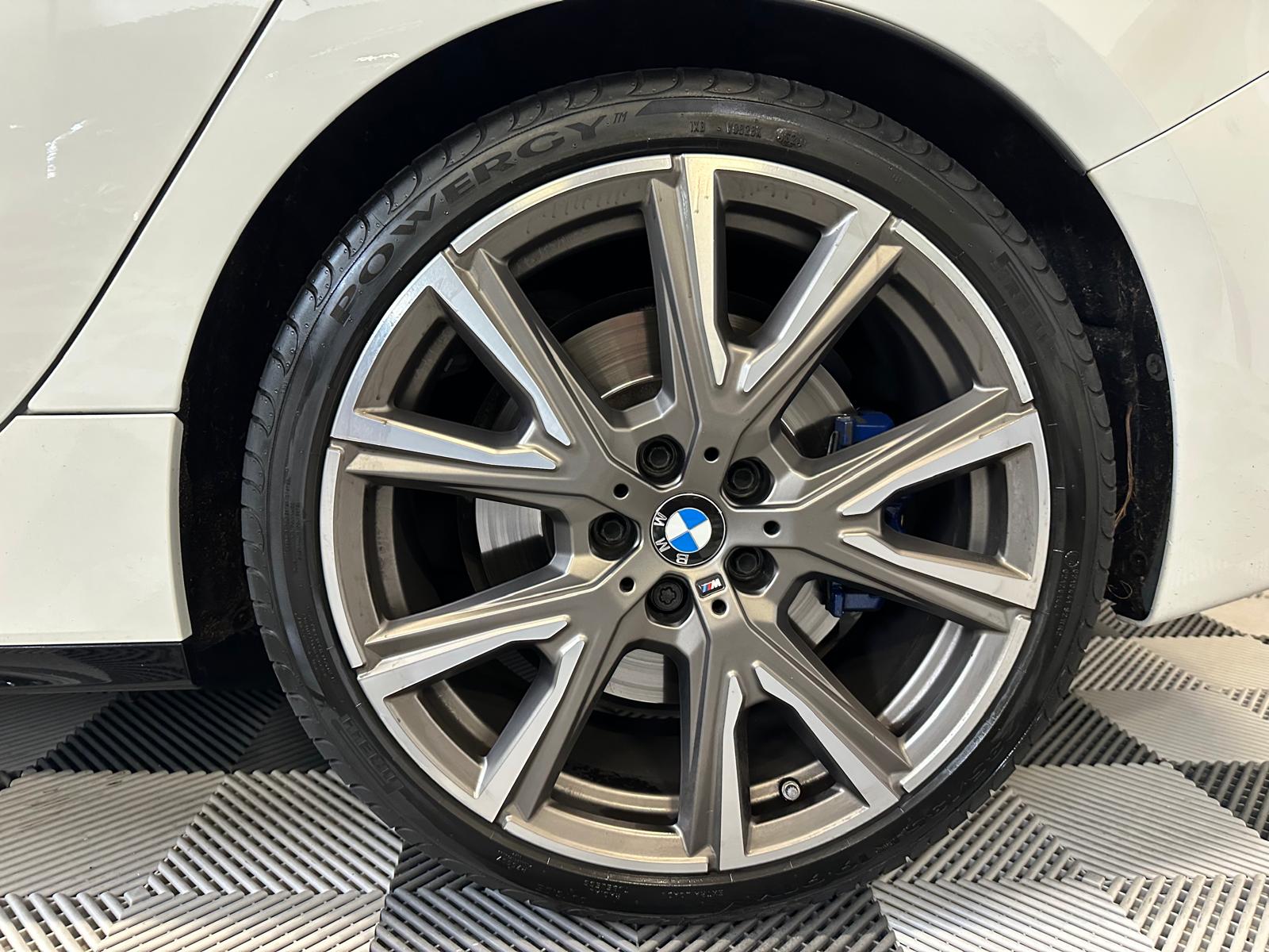 BMW M135i xDrive Steptronic-image-30