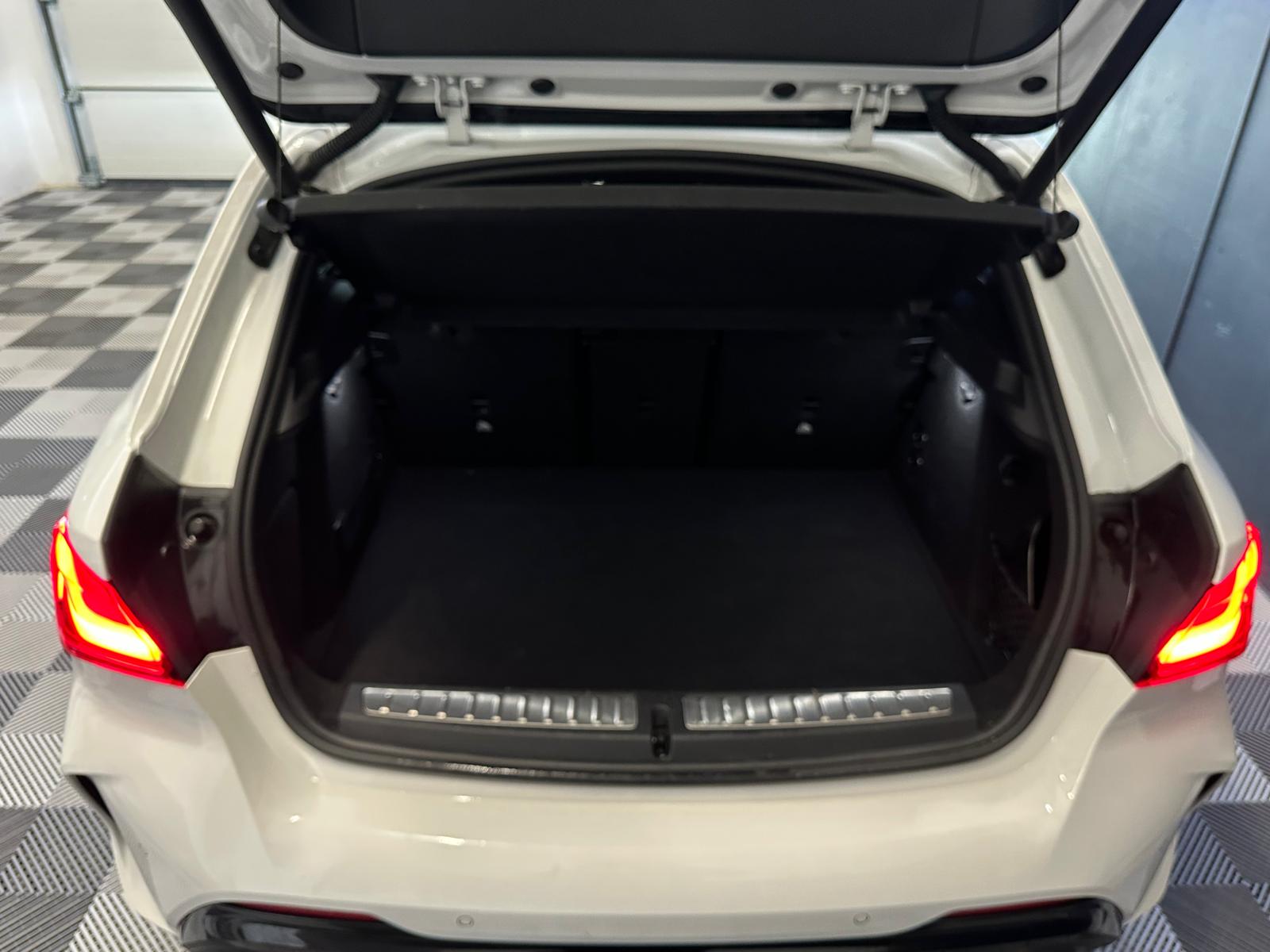 BMW M135i xDrive Steptronic-image-26