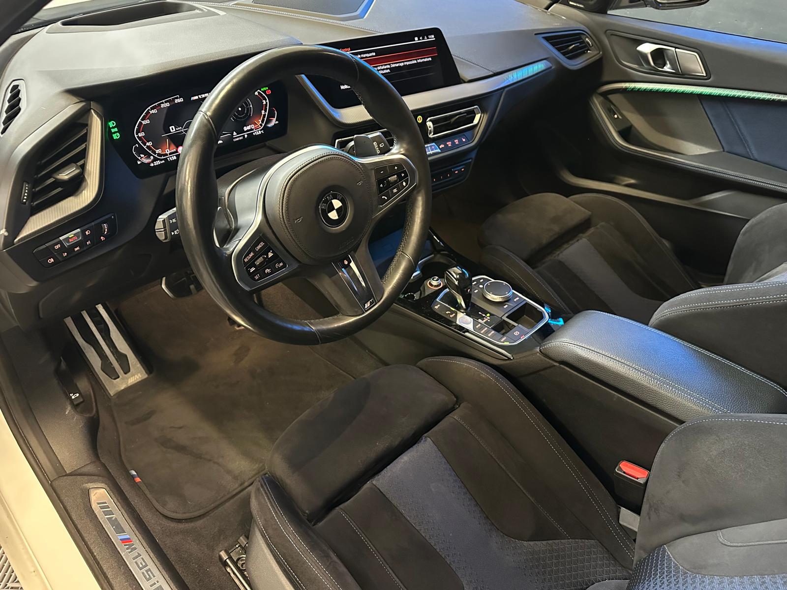 BMW M135i xDrive Steptronic-image-1