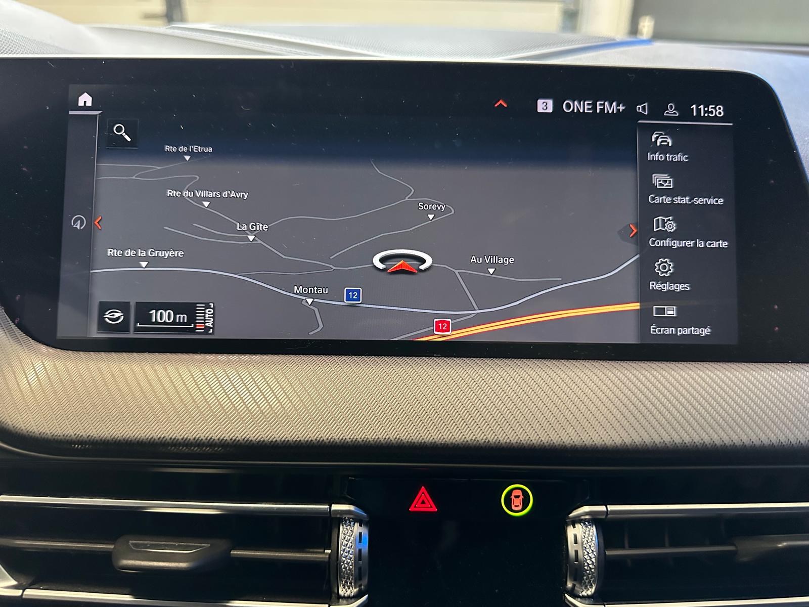 BMW M135i xDrive Steptronic-image-21