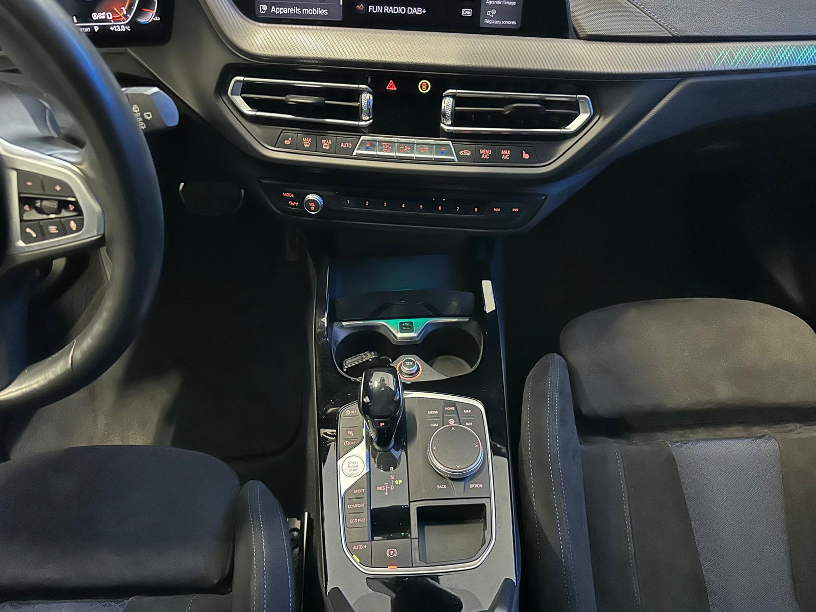 BMW M135i xDrive Steptronic-image-14
