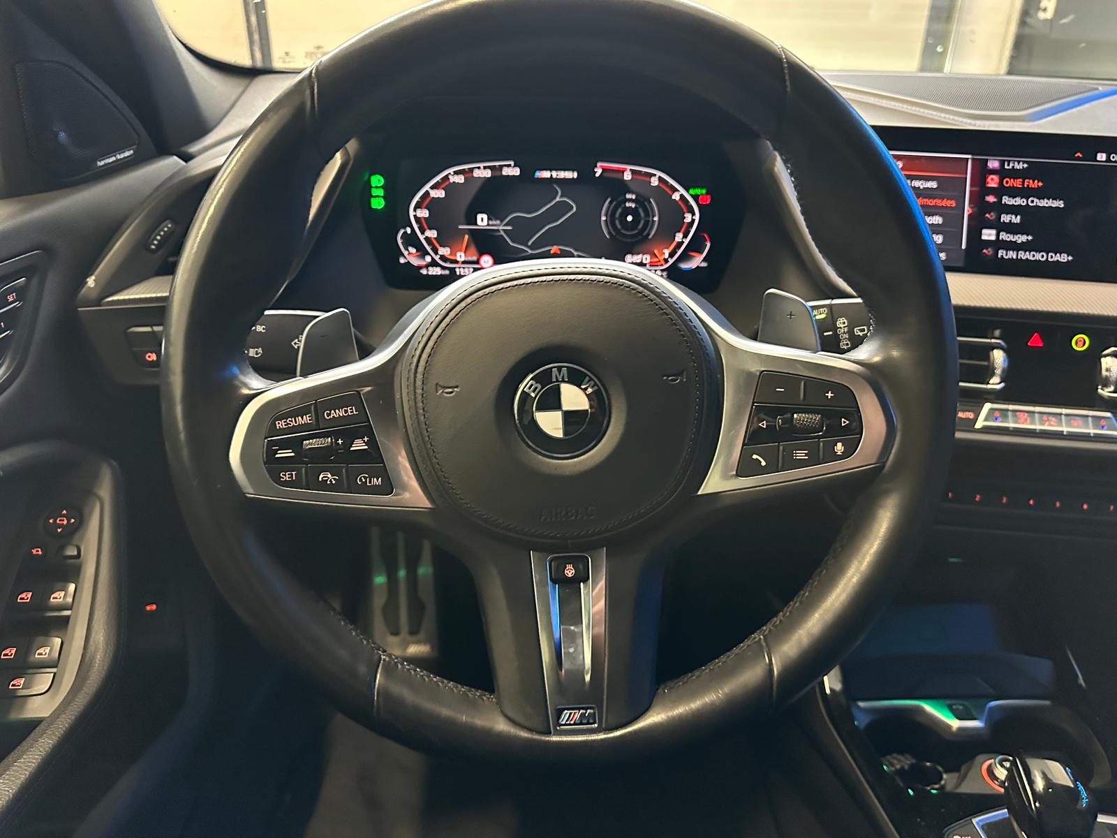 BMW M135i xDrive Steptronic-image-16
