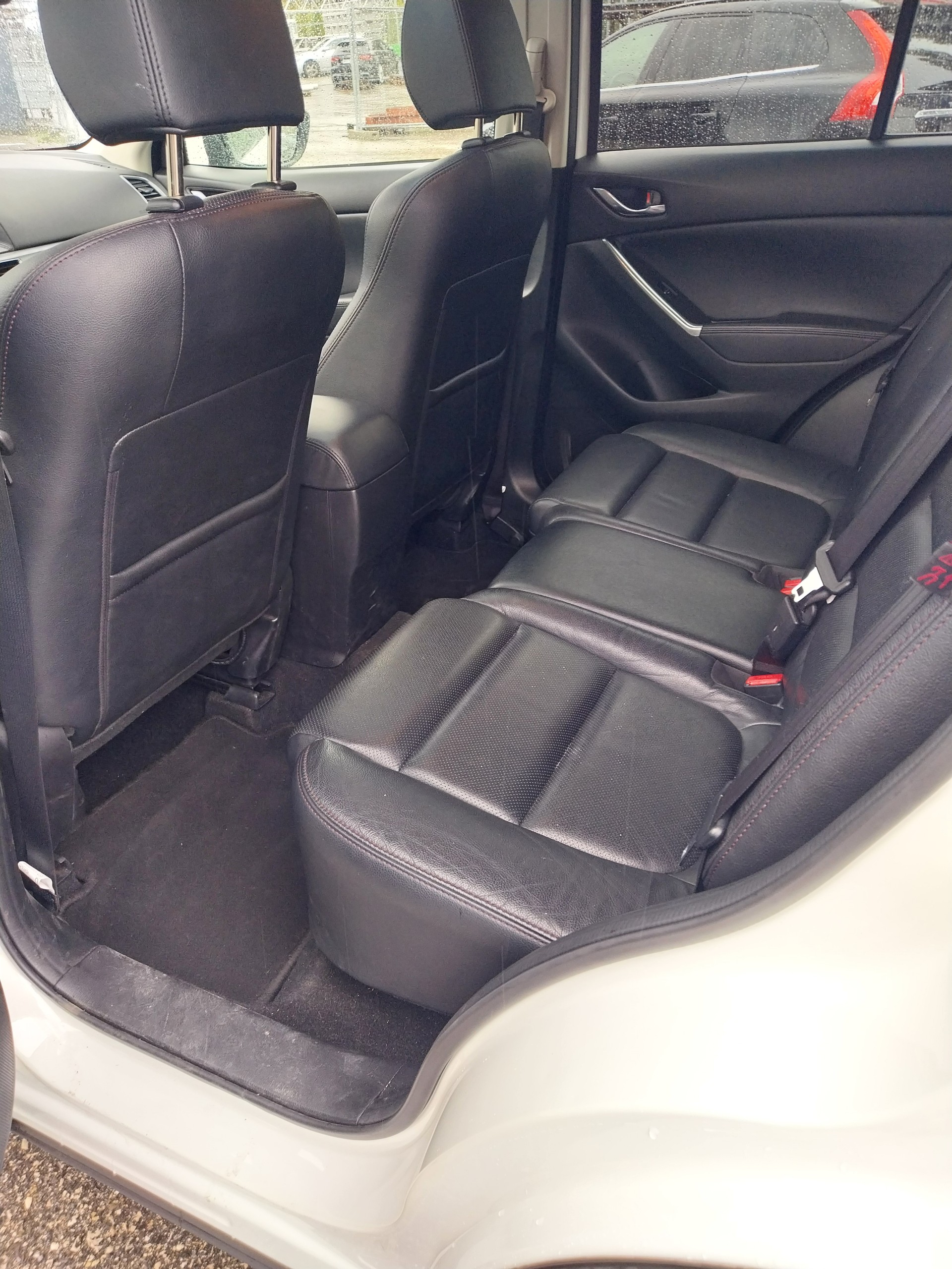 MAZDA CX-5 2.2 D HP Revolution AWD Automatic-image-14