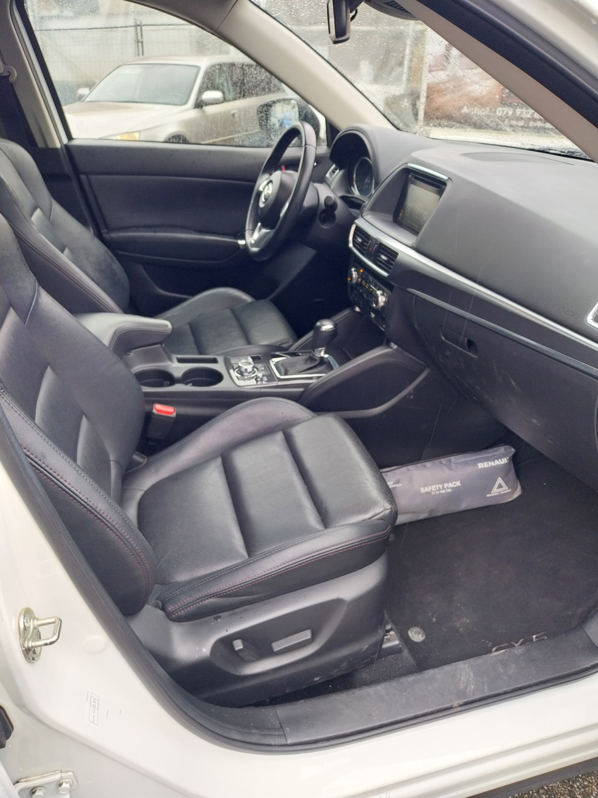 MAZDA CX-5 2.2 D HP Revolution AWD Automatic-image-9