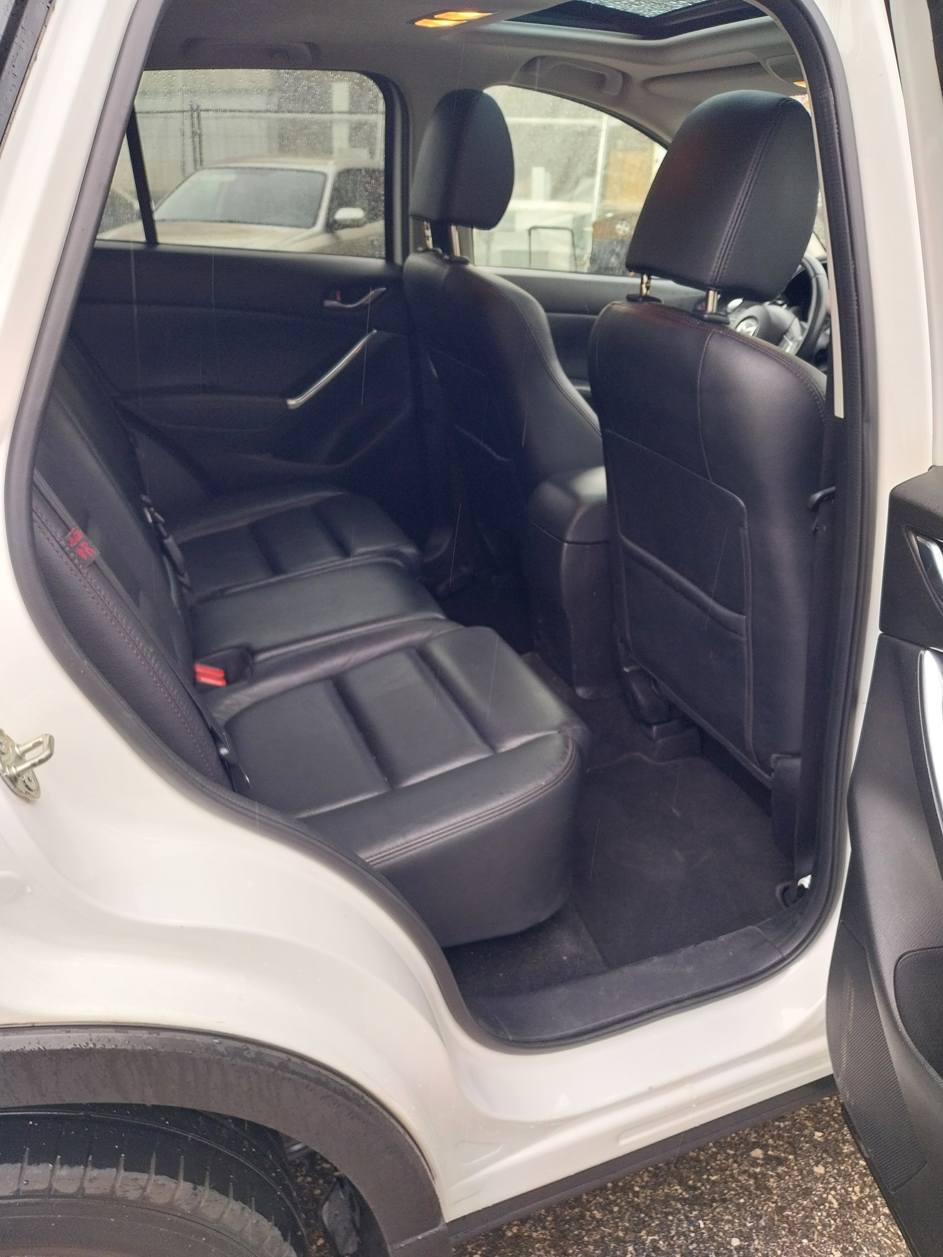 MAZDA CX-5 2.2 D HP Revolution AWD Automatic-image-11