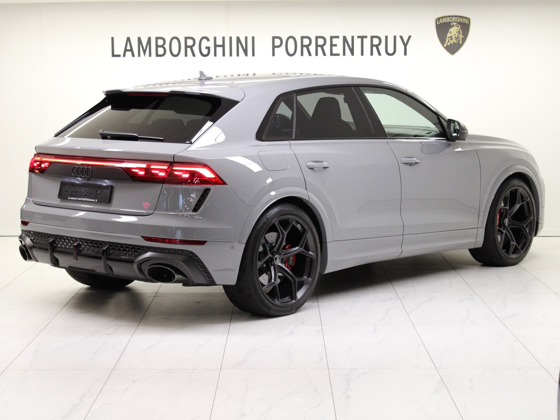 AUDI RSQ8 performance quattro-image-2