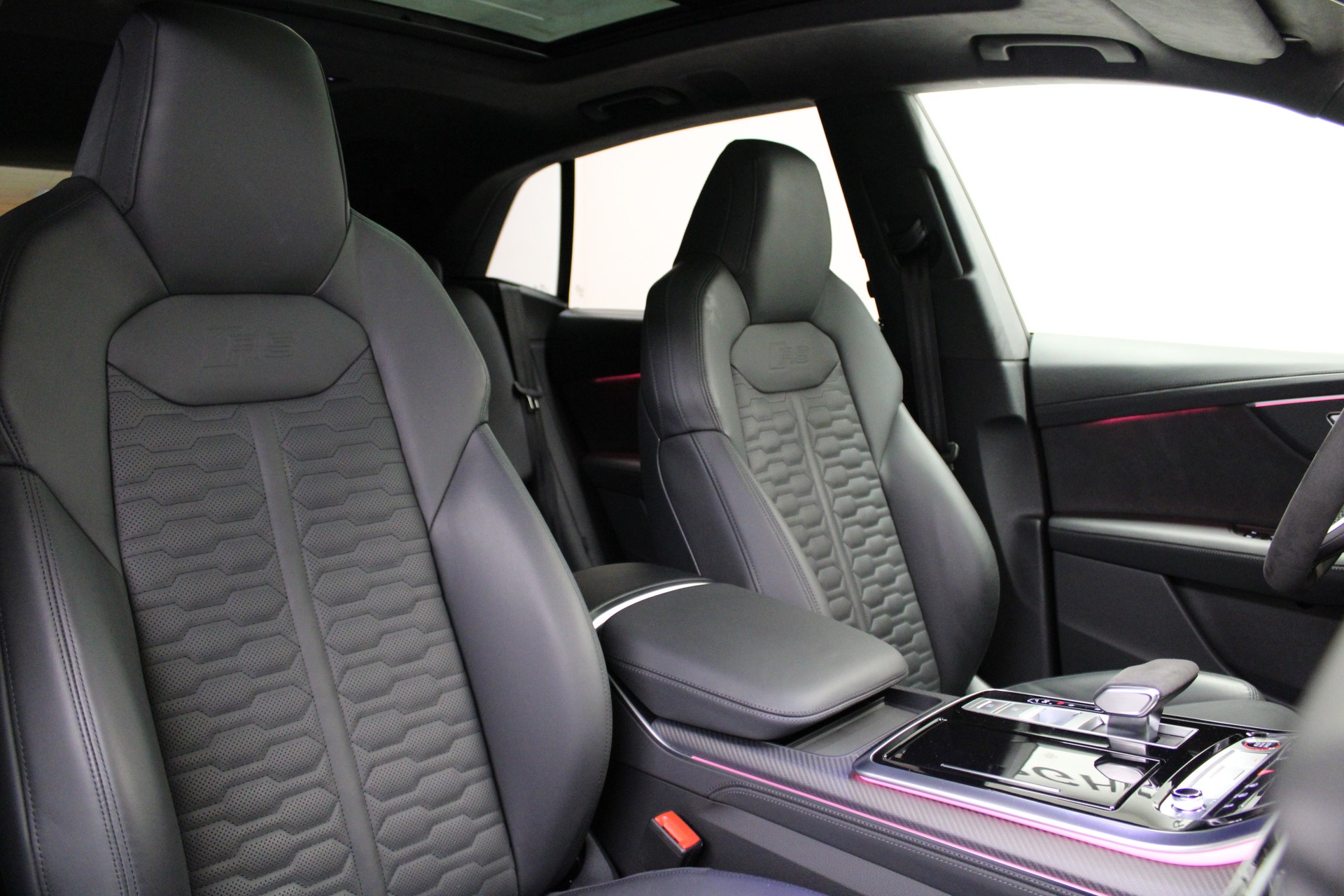 AUDI RSQ8 performance quattro-image-6