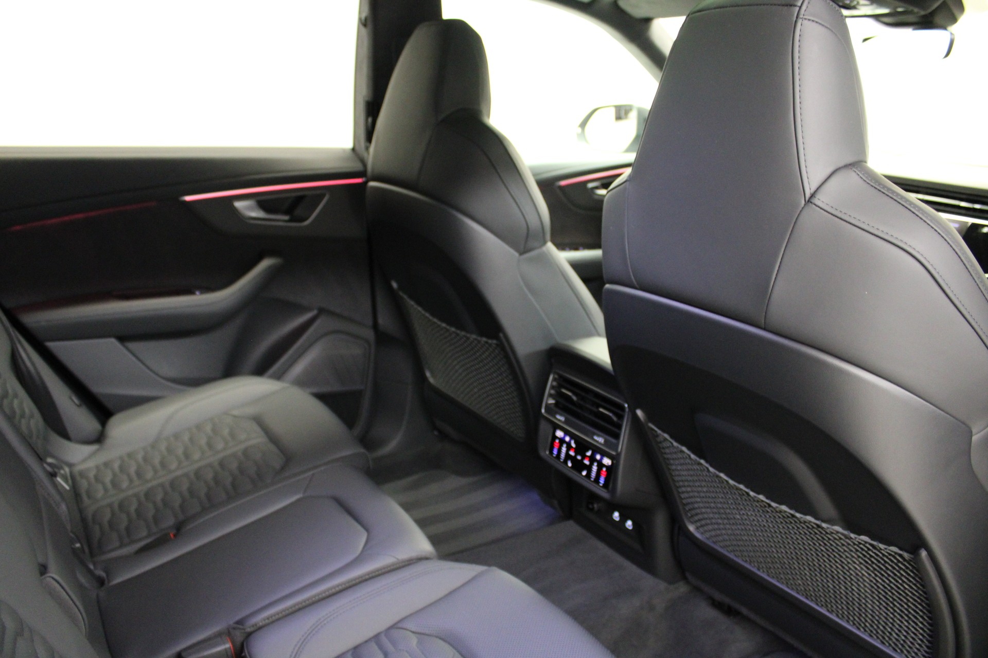 AUDI RSQ8 performance quattro-image-8