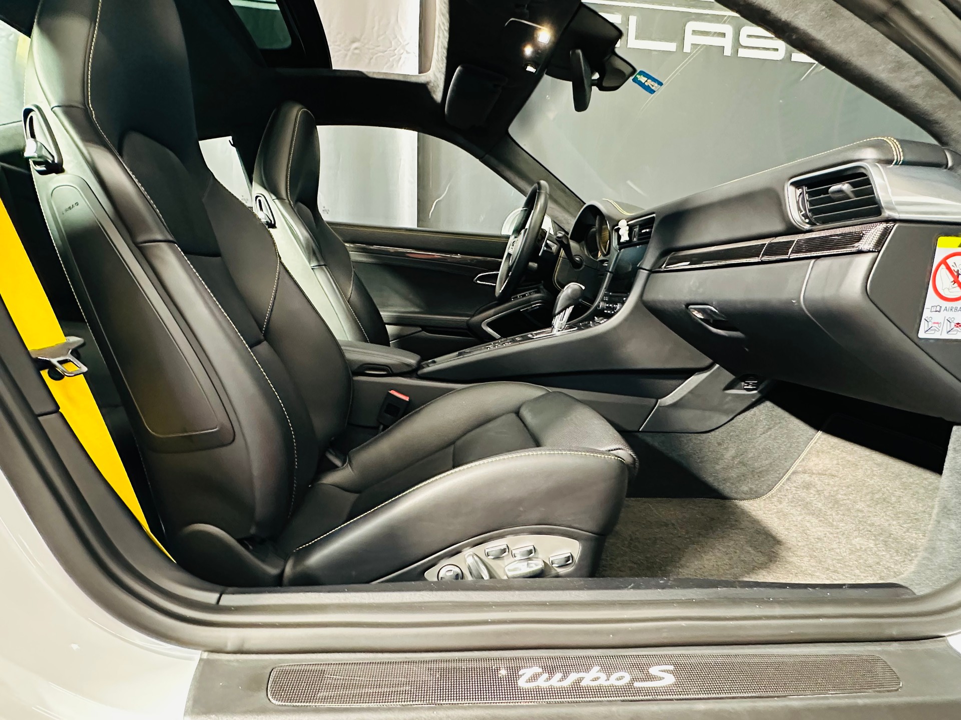 PORSCHE 911 Turbo S 991.2 Facelift PDK (CH Wagen)-image-13
