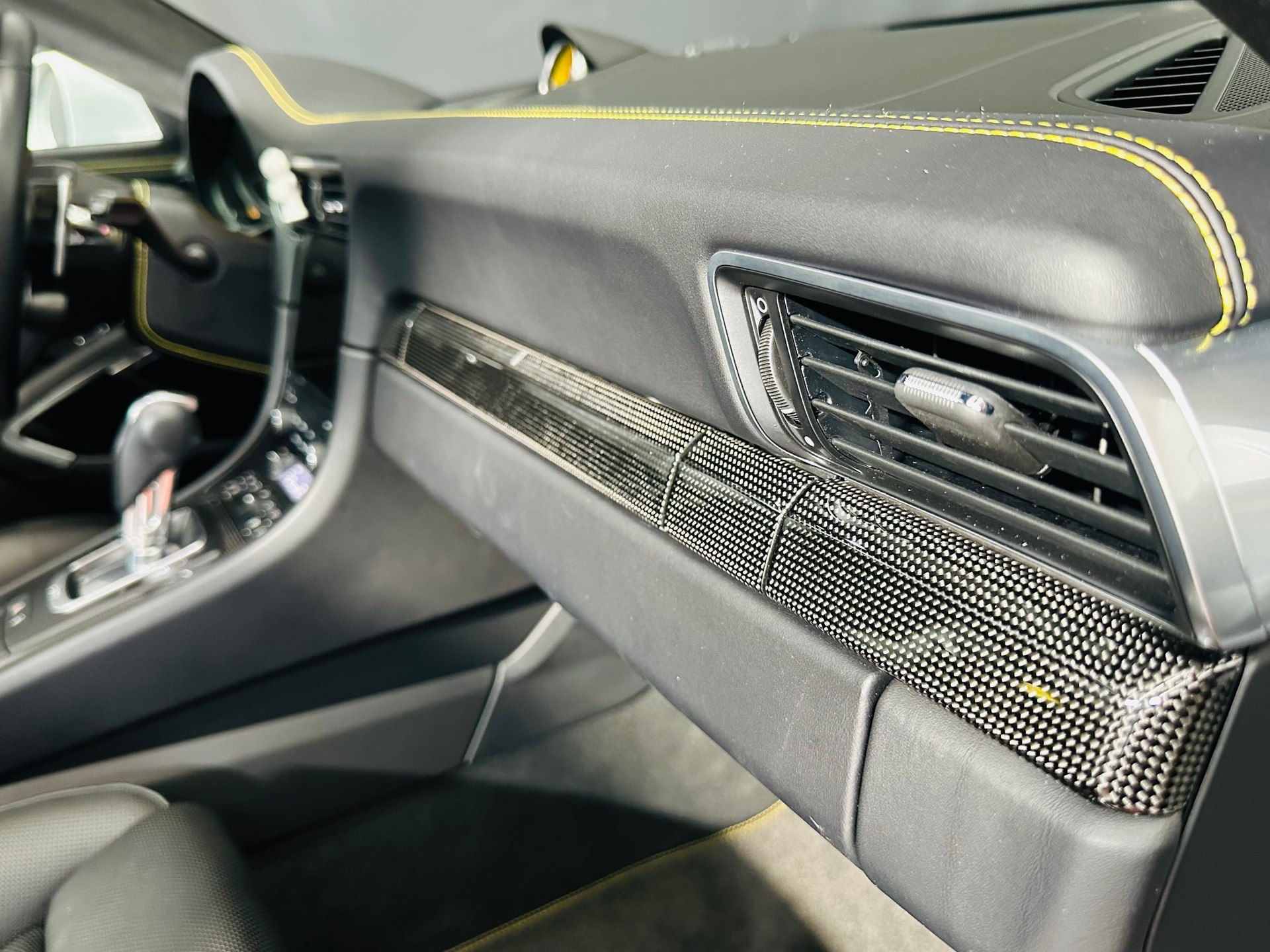 PORSCHE 911 Turbo S 991.2 Facelift PDK (CH Wagen)-image-12