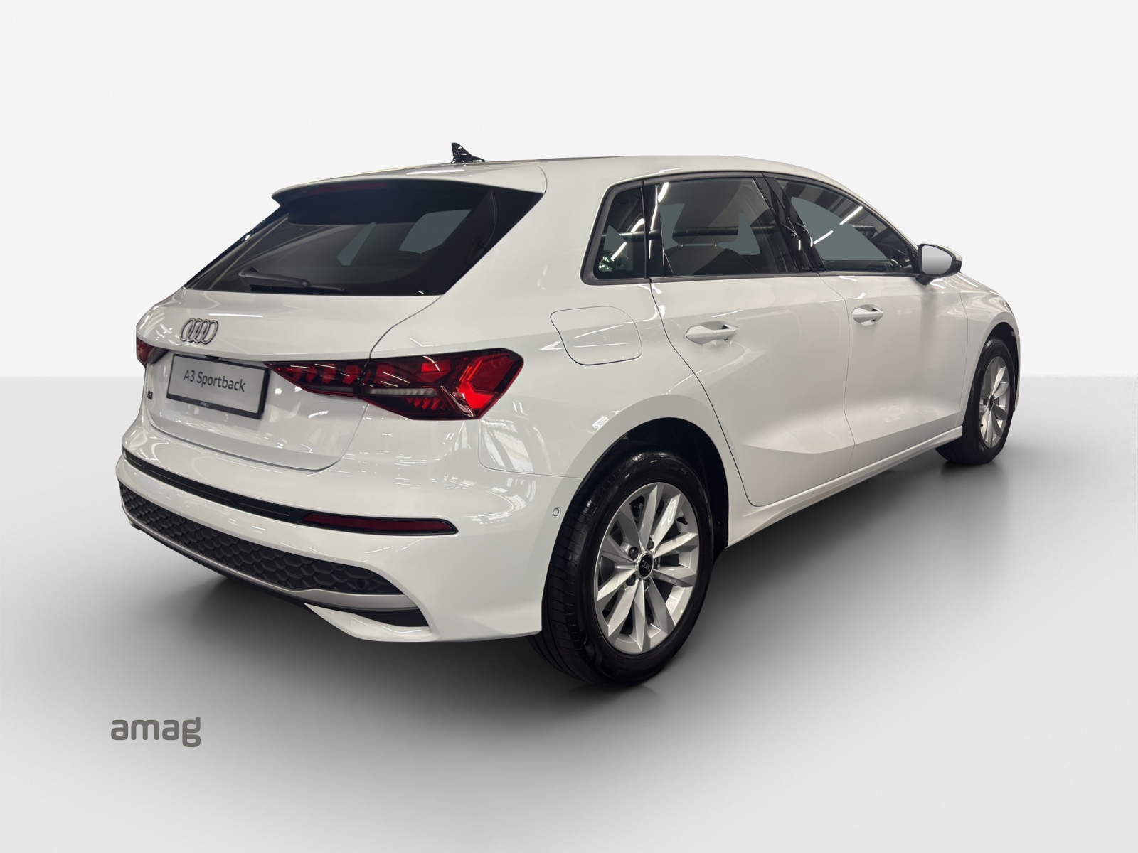 AUDI A3 Sportback TFSI 85 kW Ambition S-tronic-image-4