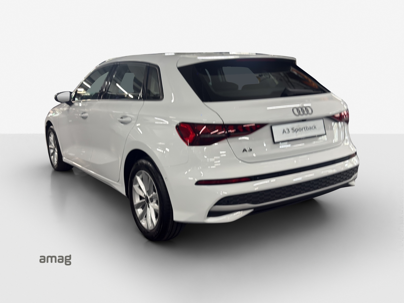 AUDI A3 Sportback TFSI 85 kW Ambition S-tronic-image-2