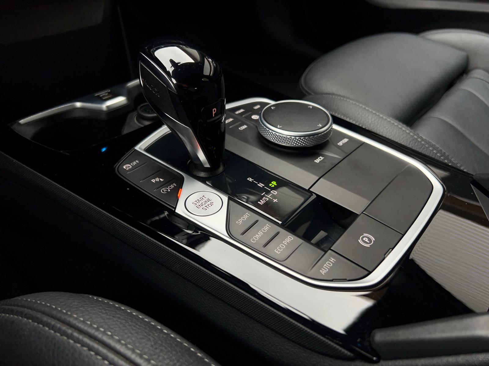 BMW M135i xDrive Steptronic-image-21