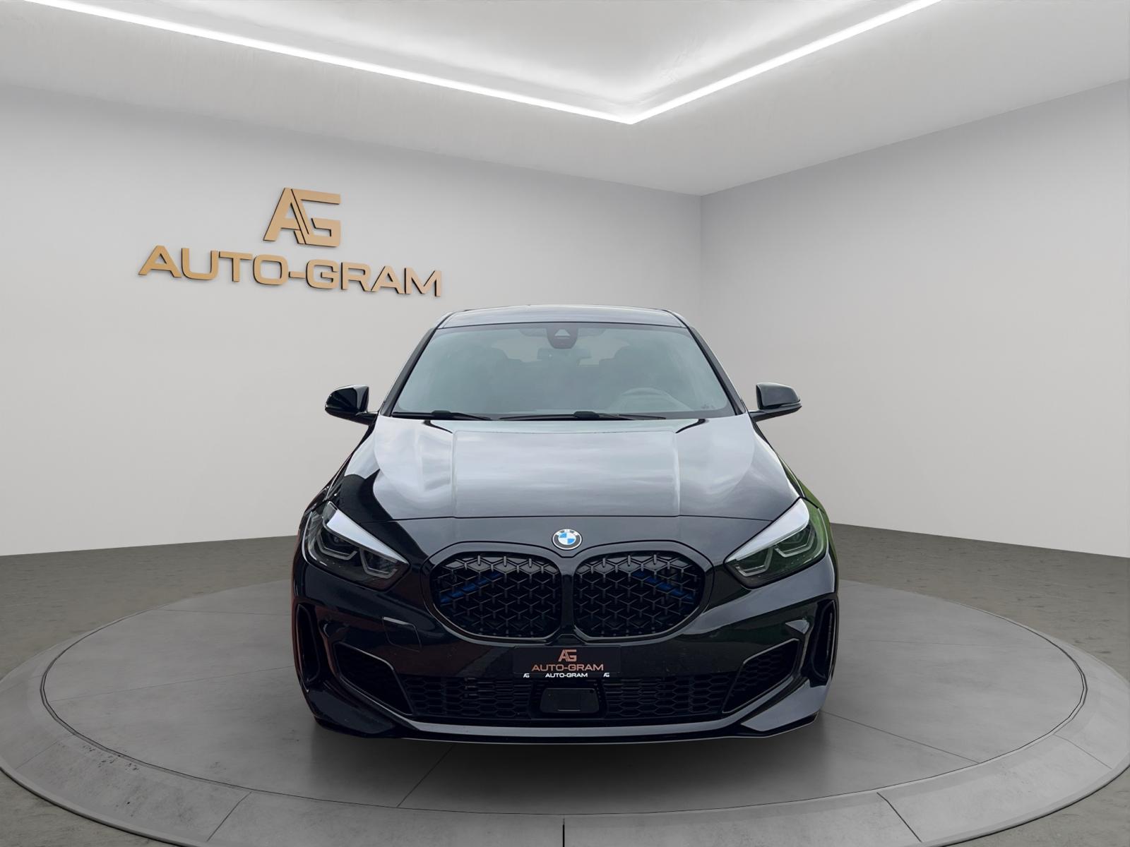 BMW M135i xDrive Steptronic-image-7