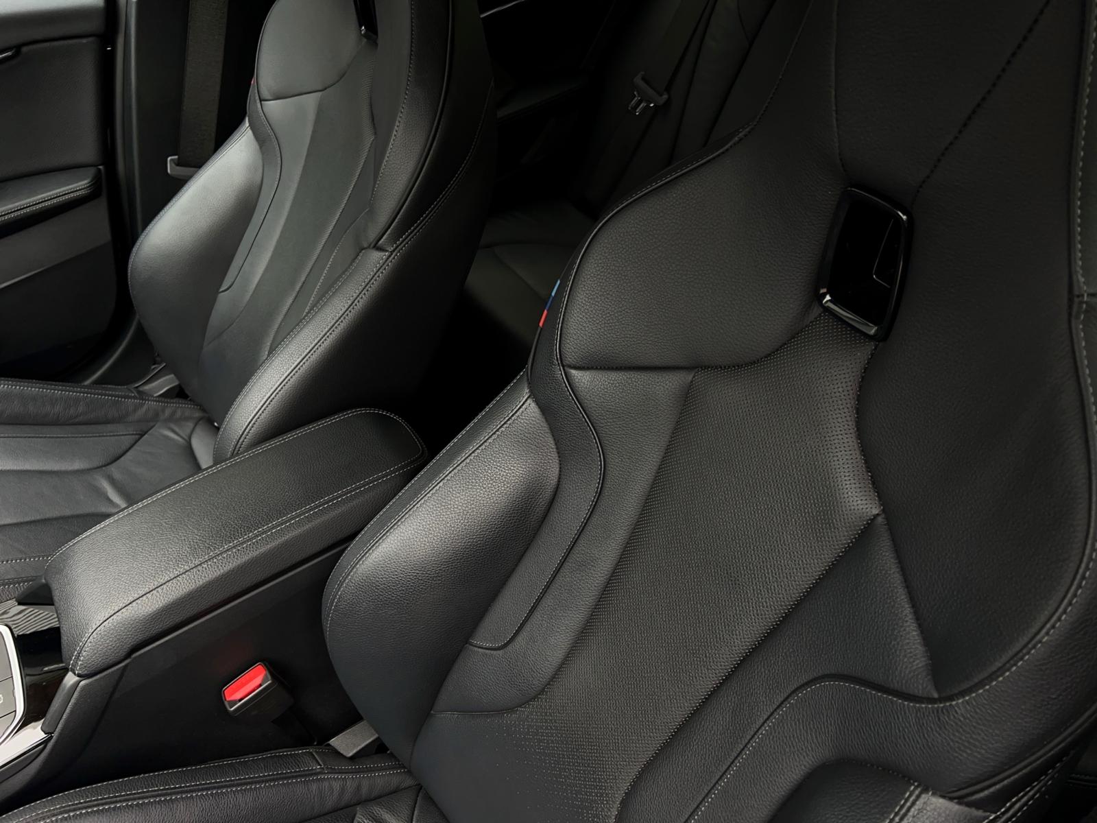 BMW M135i xDrive Steptronic-image-12