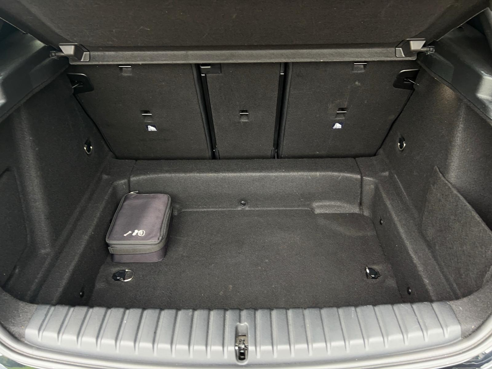 BMW M135i xDrive Steptronic-image-26