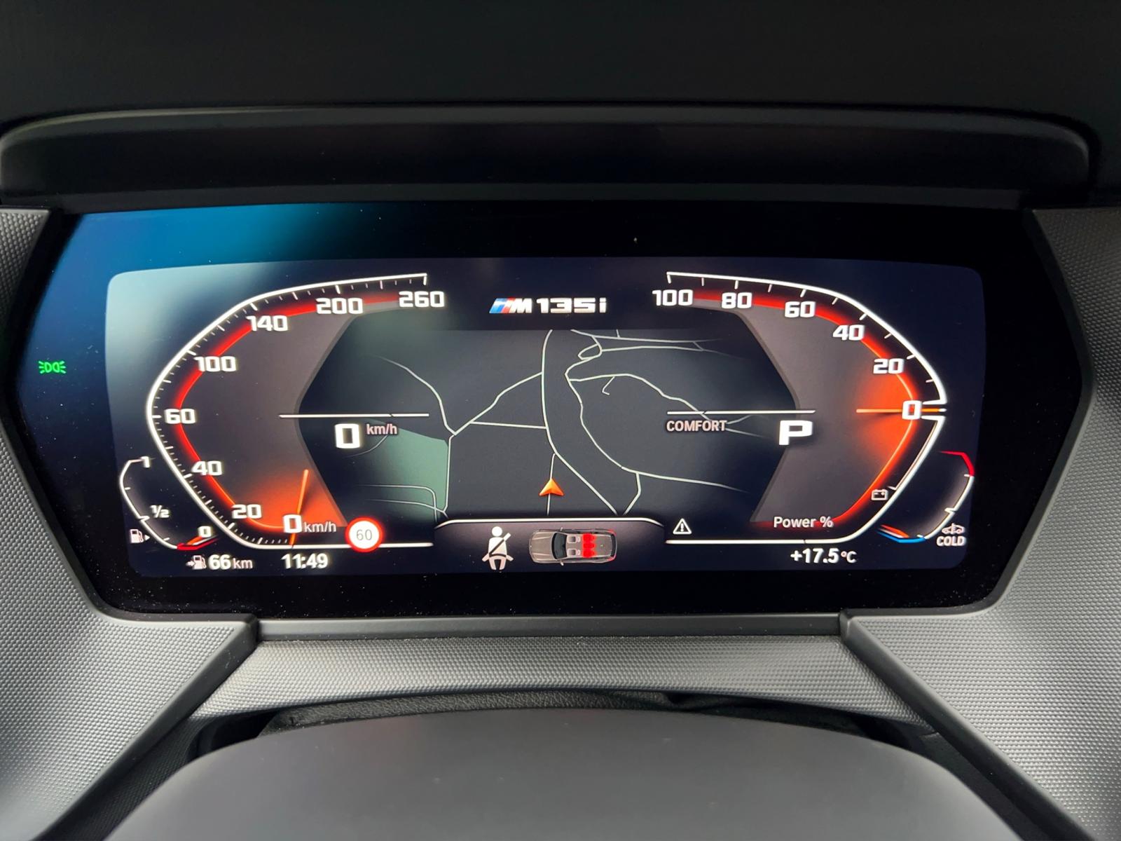 BMW M135i xDrive Steptronic-image-16