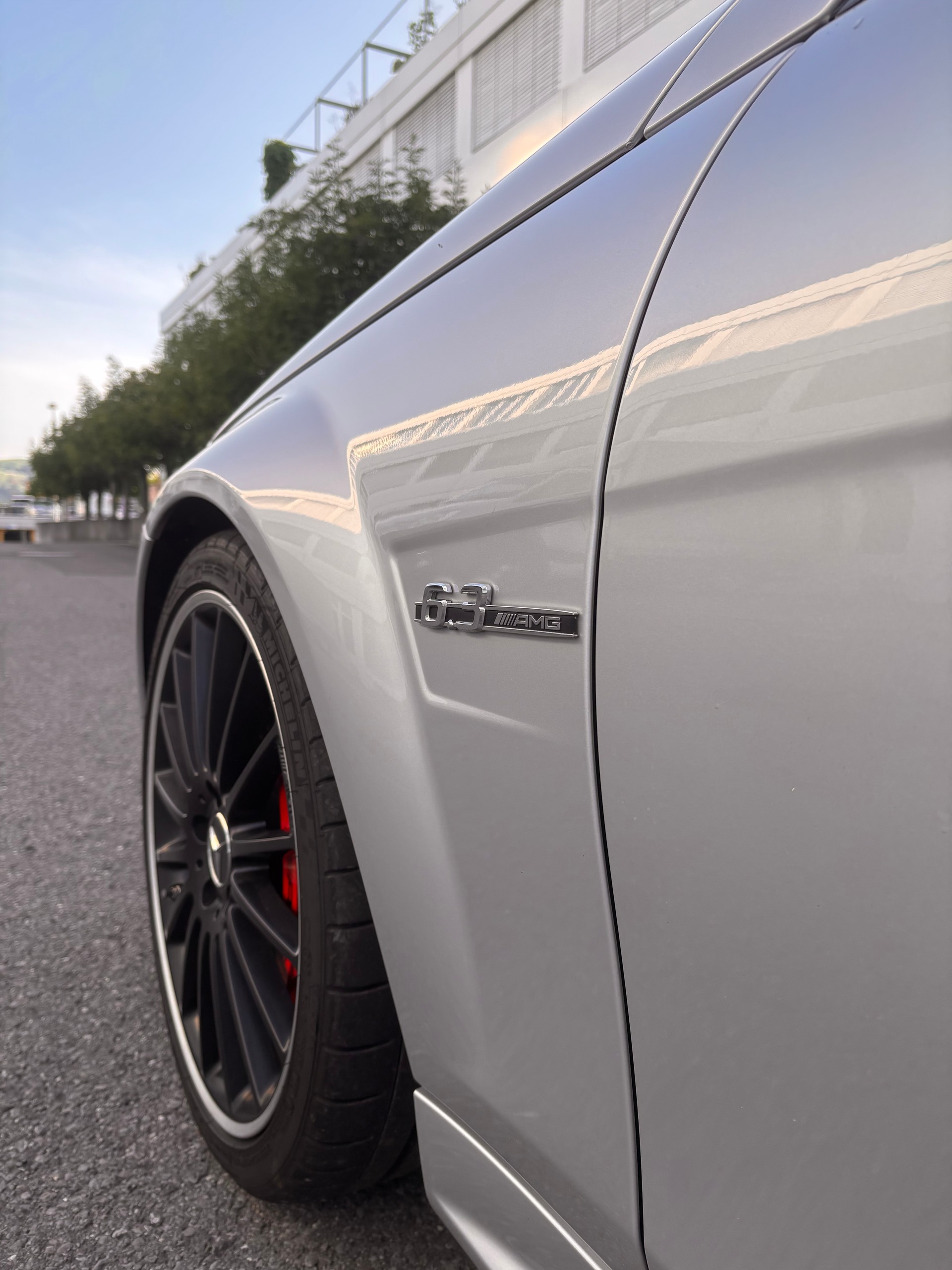 MERCEDES-BENZ C 63 V8 AMG-image-2