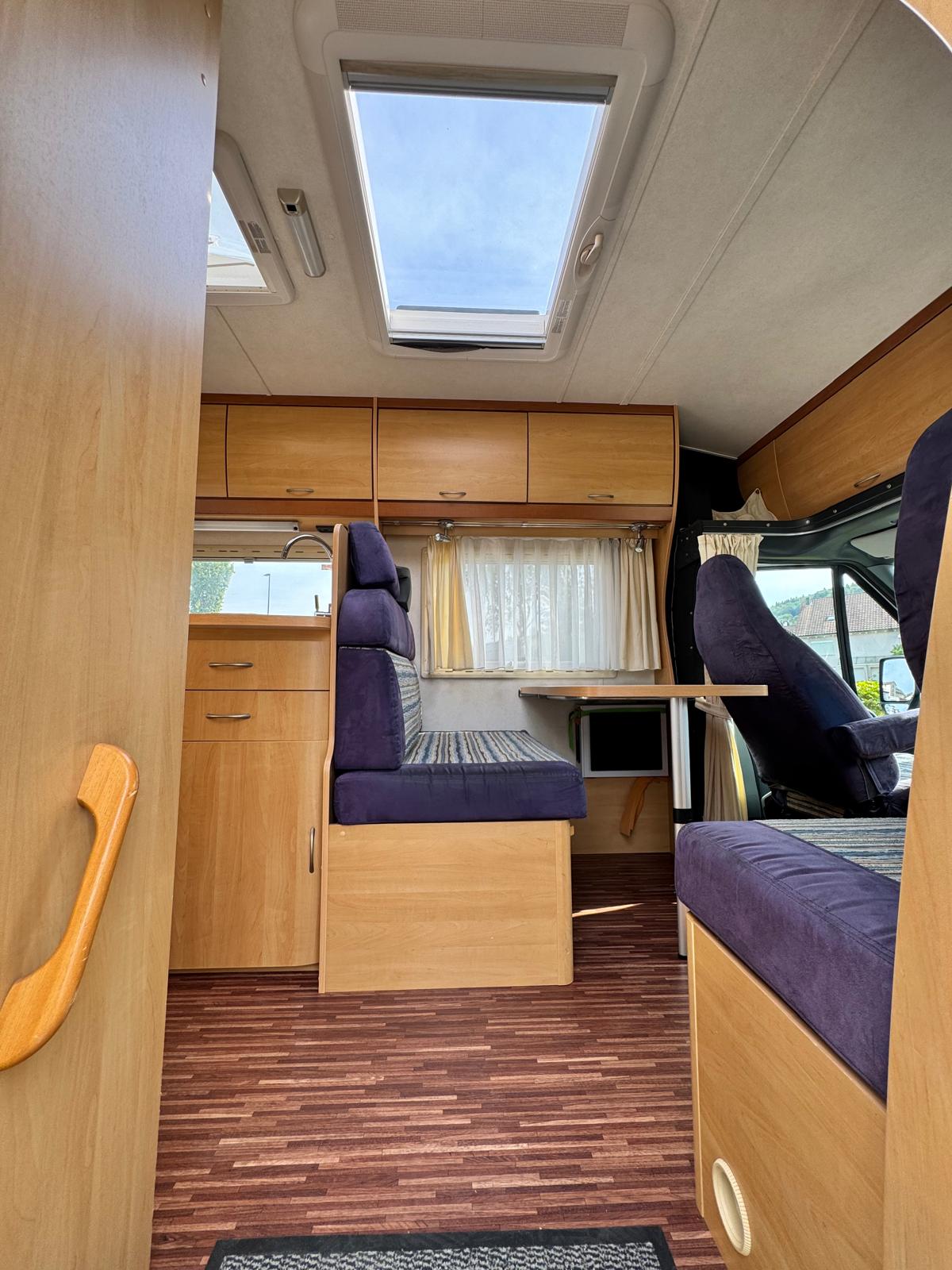 EURA MOBIL Profila 672 SB-image-9